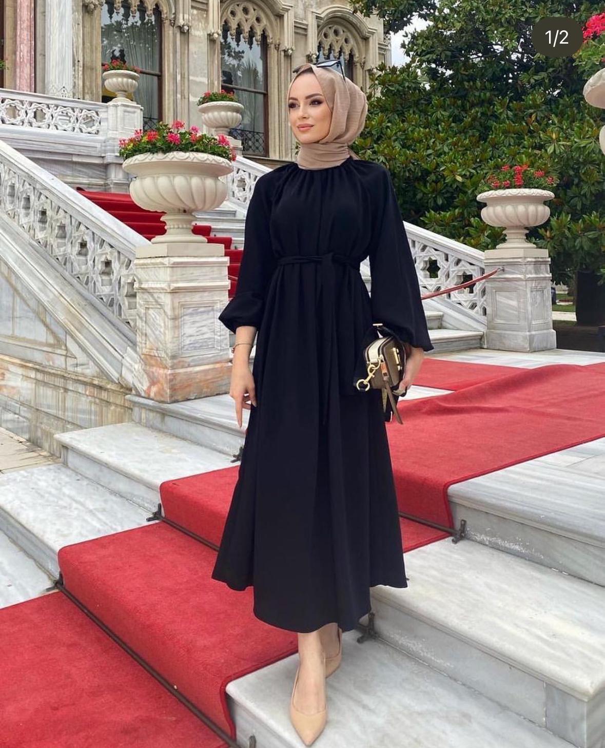 Siyah Büzgülü Elbise 