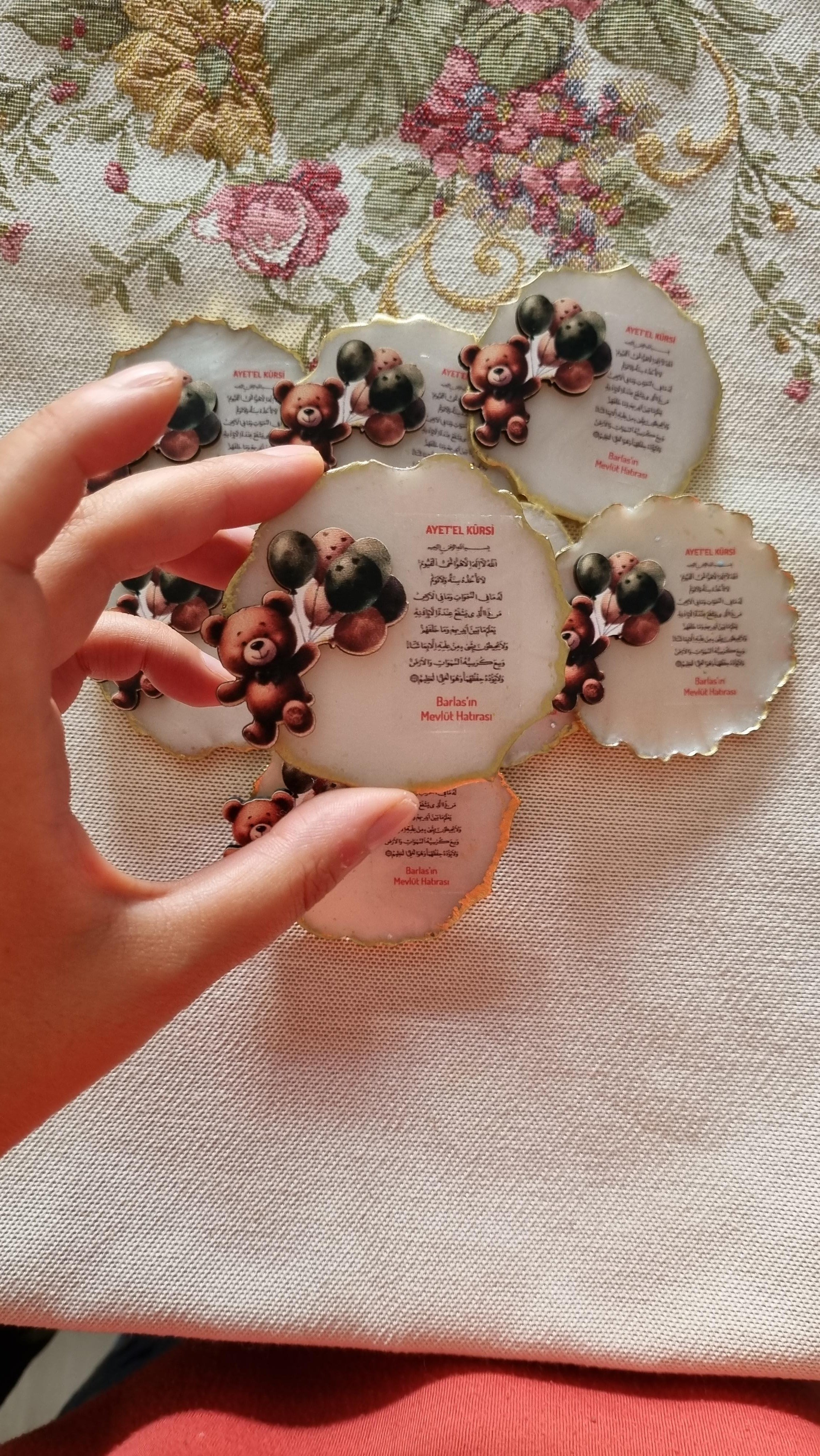 Ayetel Kürsi Balon Ayıcık Figürlü Epoksi Yaldızlı Magnet
