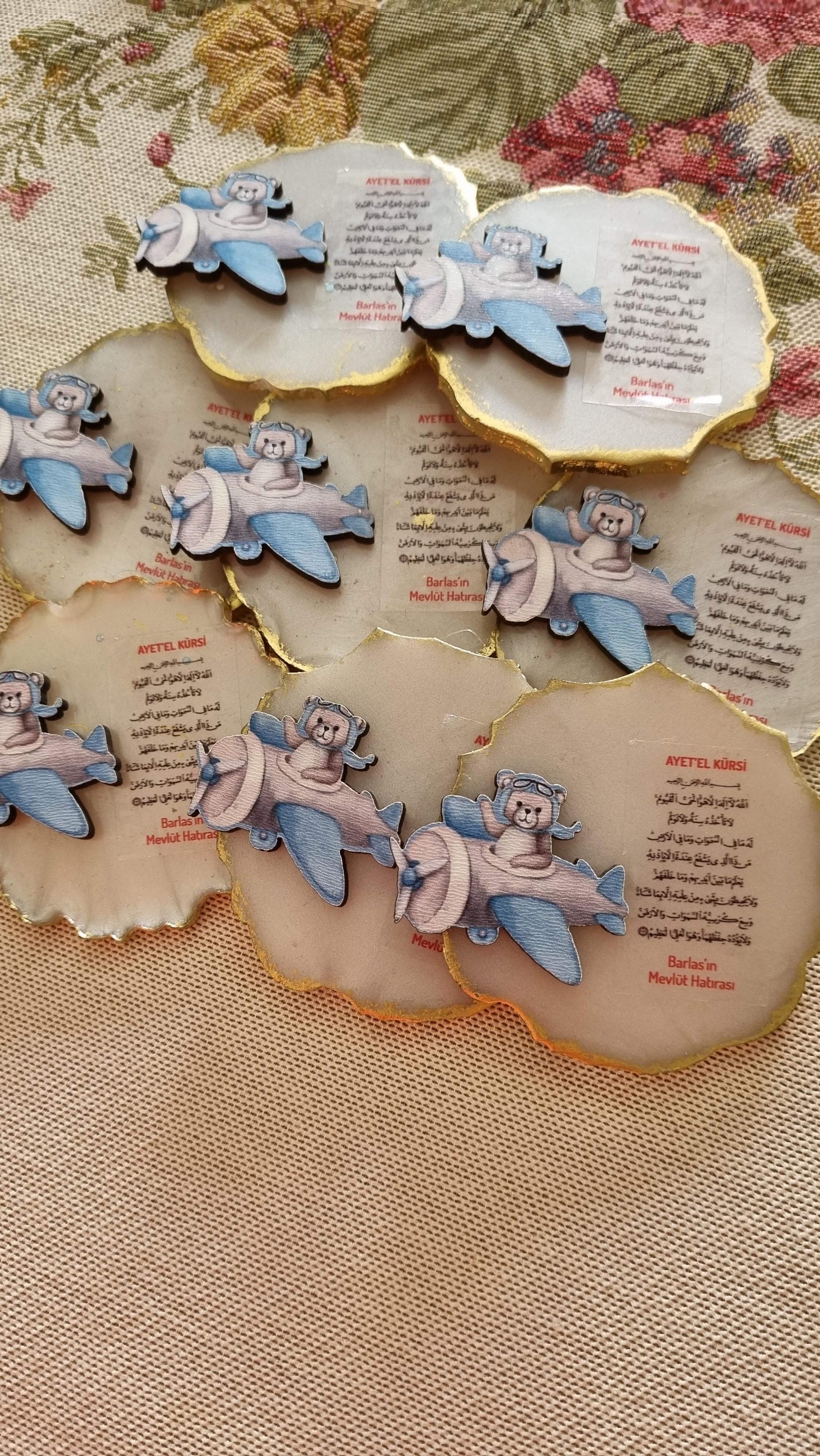 Ayetel Kürsi Gözlük Gri Ayıcık Figürlü Epoksi Yaldızlı Magnet