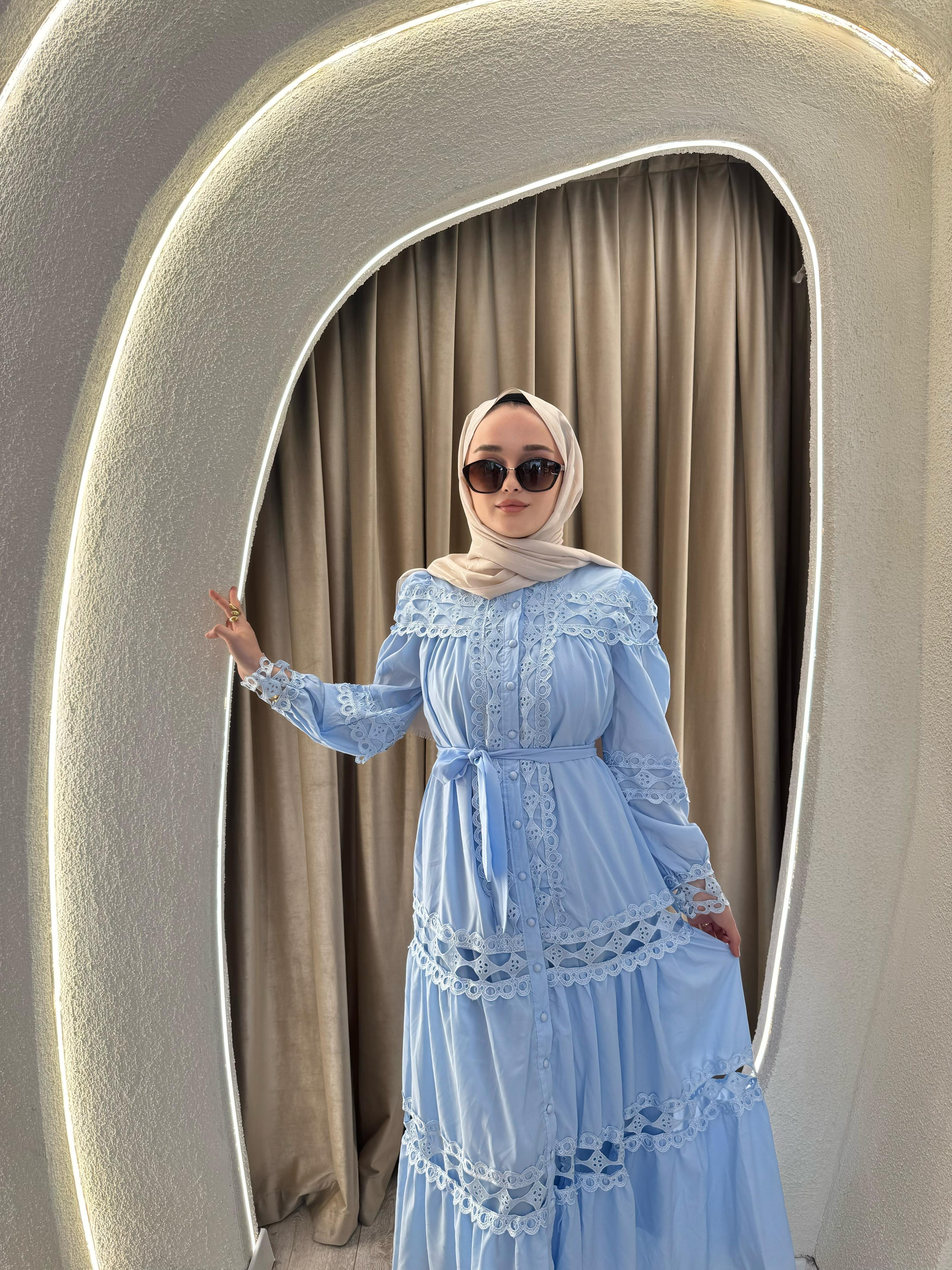 MAVİ DANTEL ELBİSE