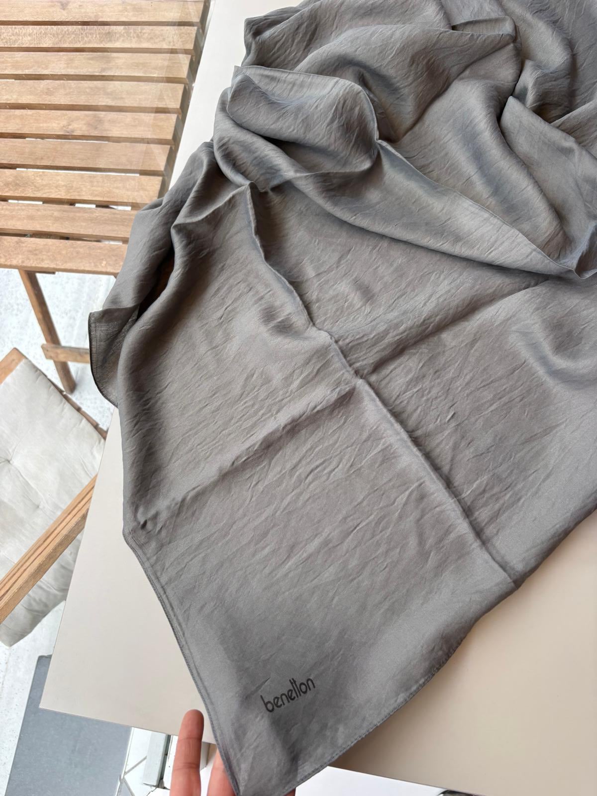 Benetton Siena Düz Viskon Eşarp Füme