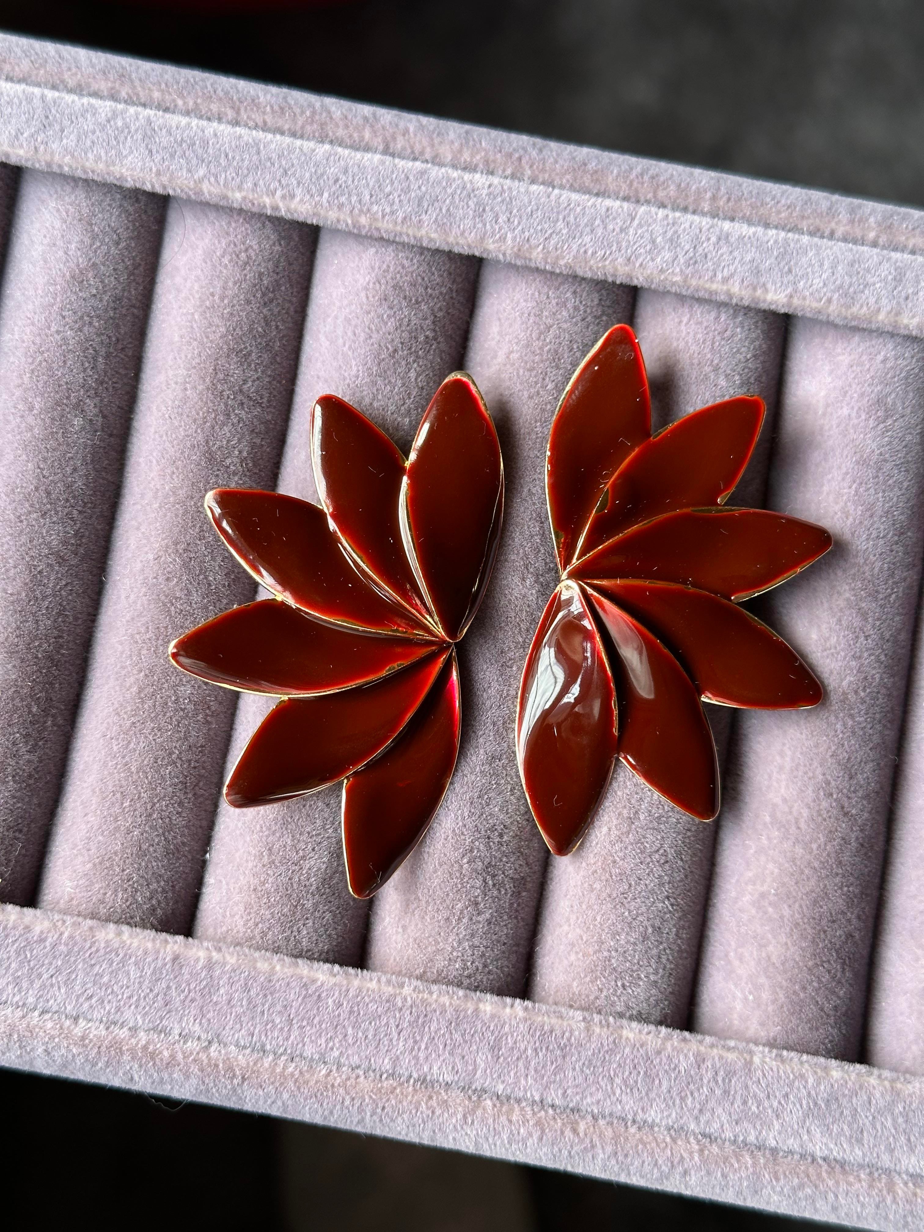 Marka Model Mineli Kanat Küpe-Bordo