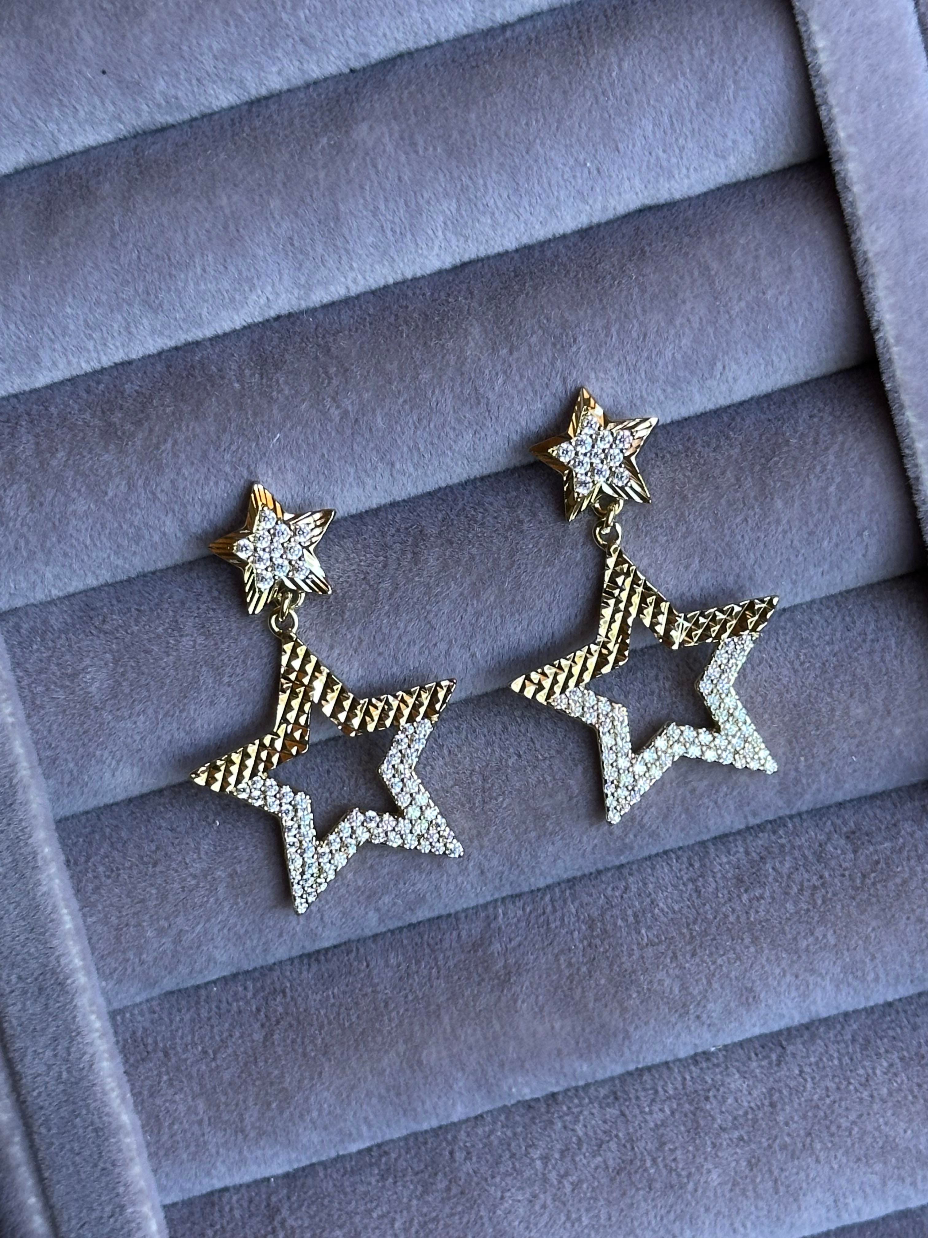 Zirkon Taş İşlemeli Yıldız Model Xuping Küpe-Gold