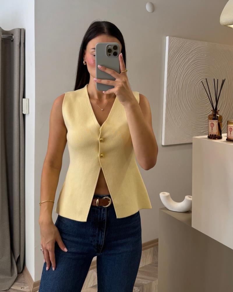 Tüm ÜrünlerHP51Düğme detaylı sarı Yelek