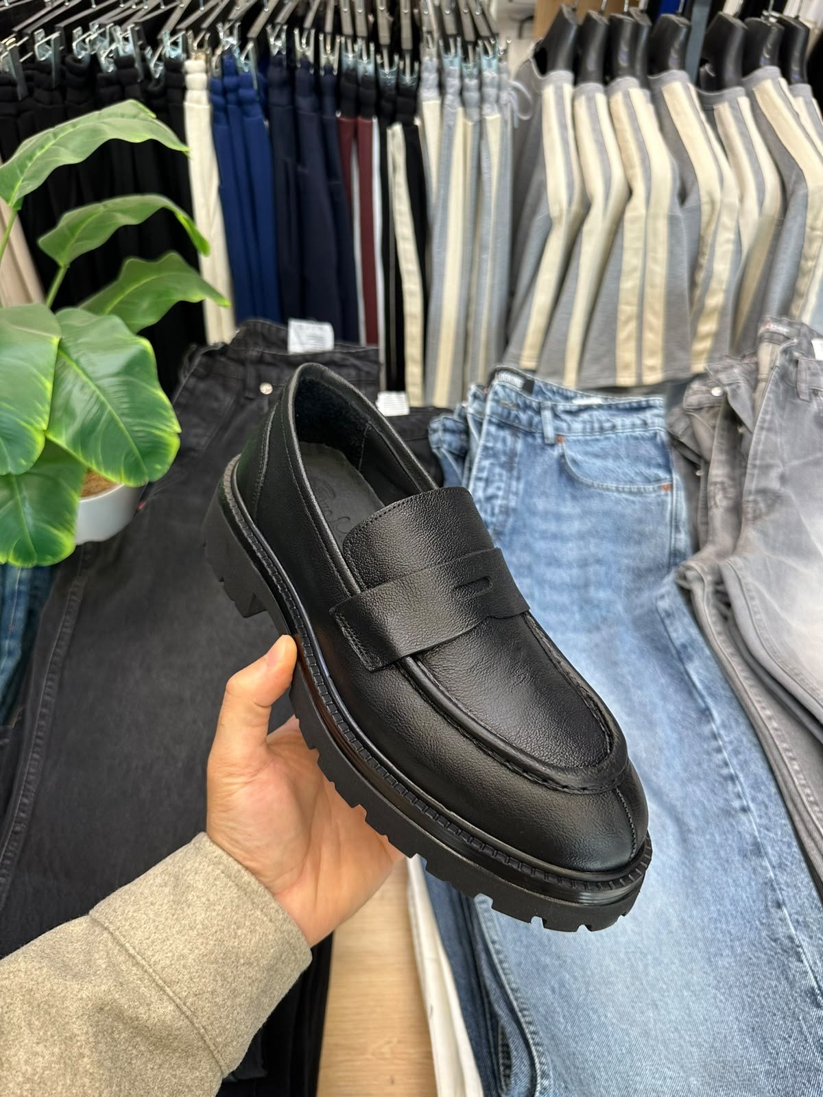 DERİ SİYAH AYKB