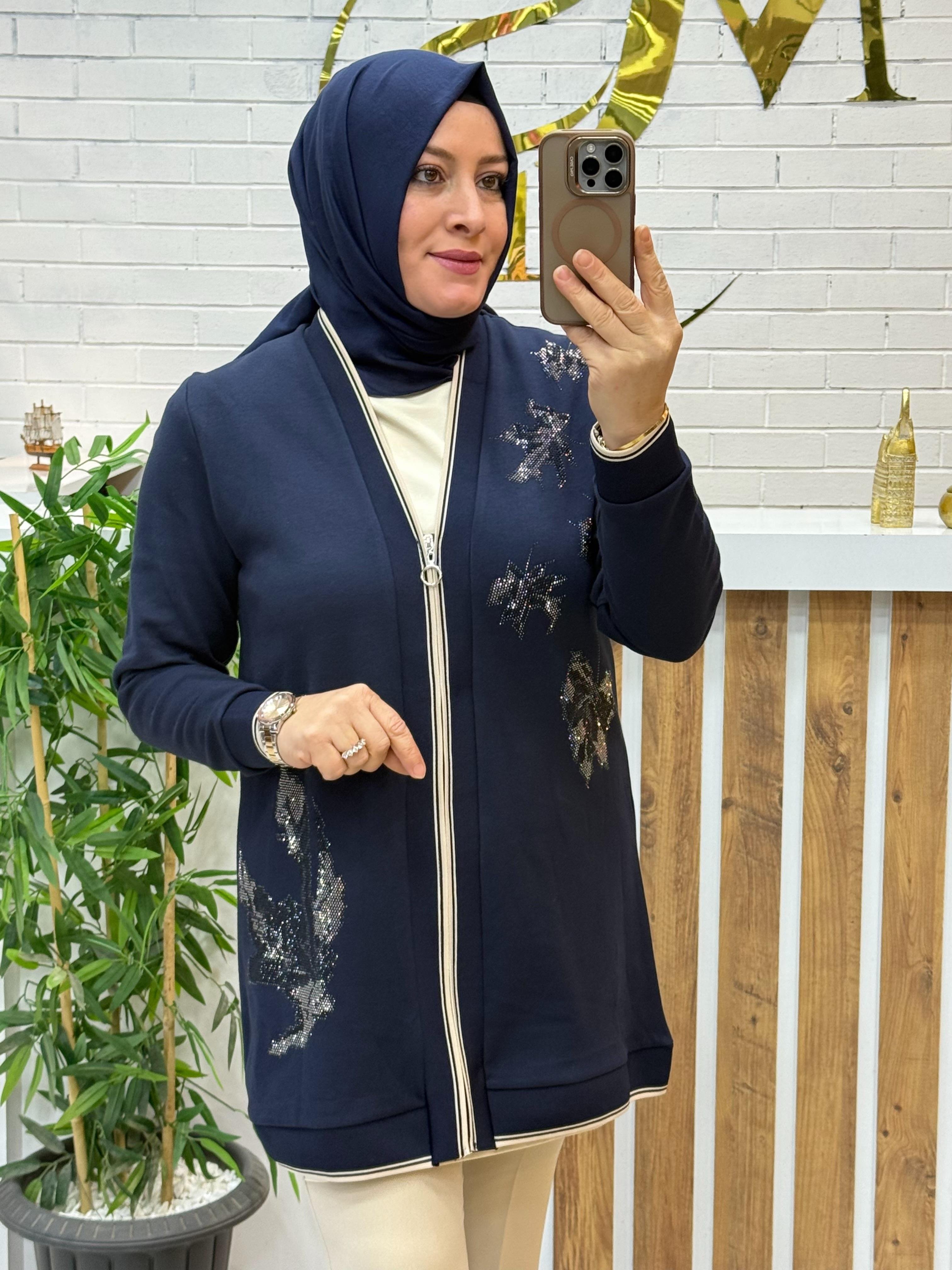 ÇELİK ÖRME TAŞLI İŞLEMELİ CEKET