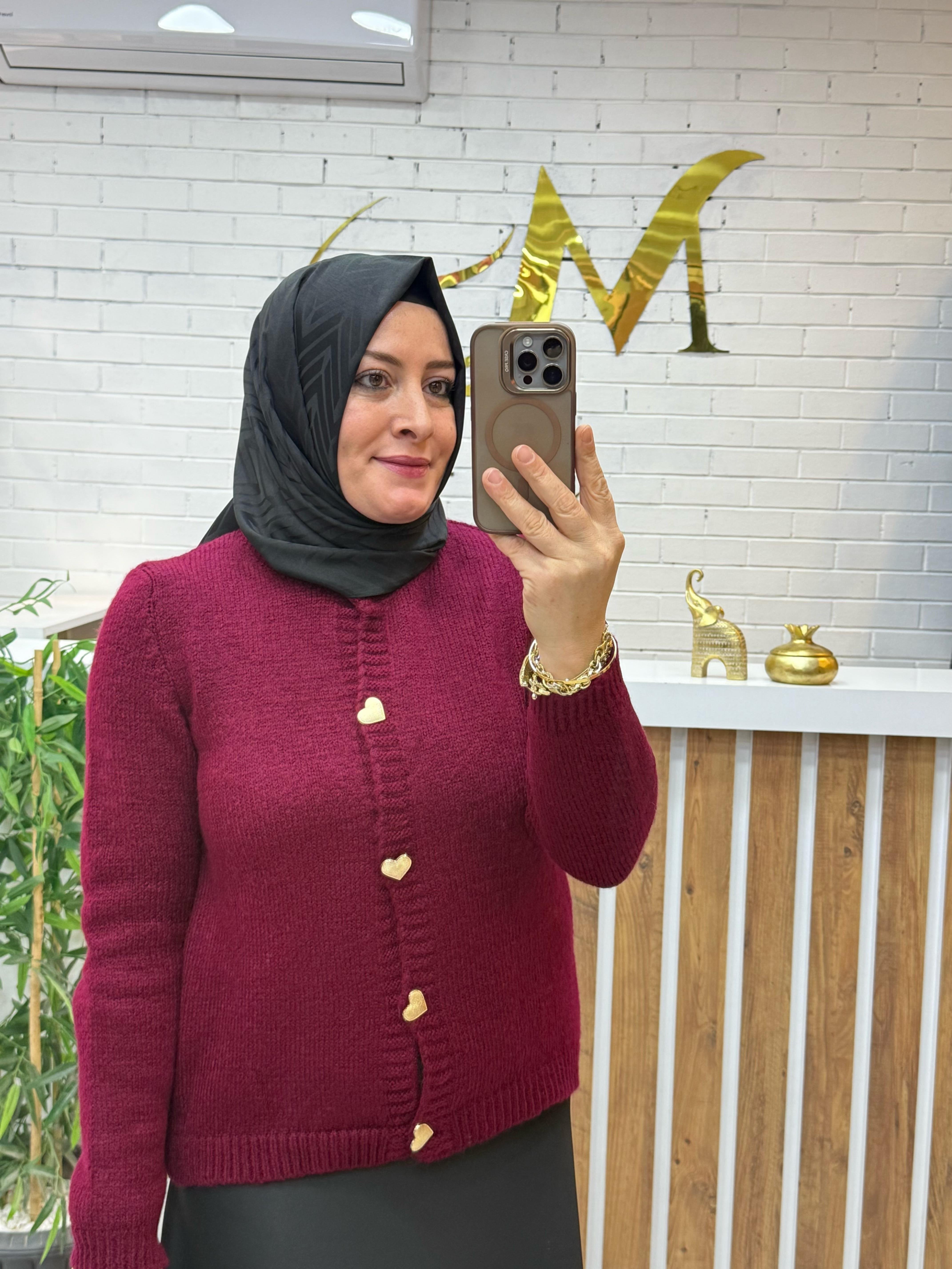 KALPLİ DÜĞMELİ HIRKA