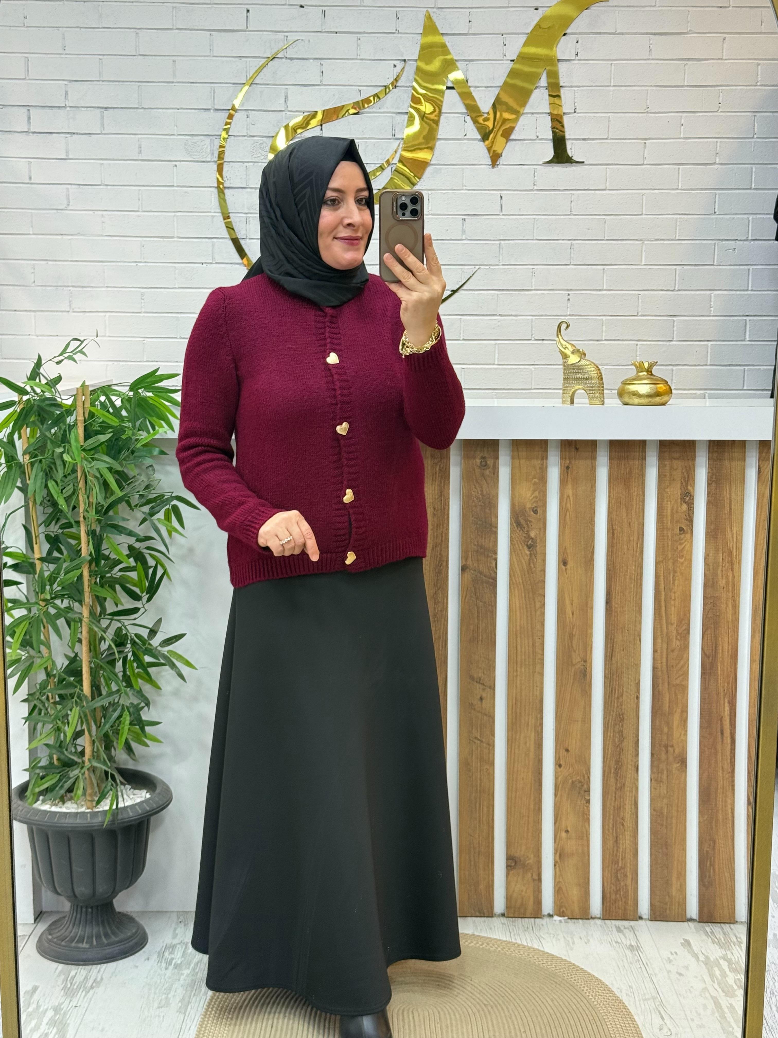 KALPLİ DÜĞMELİ HIRKA