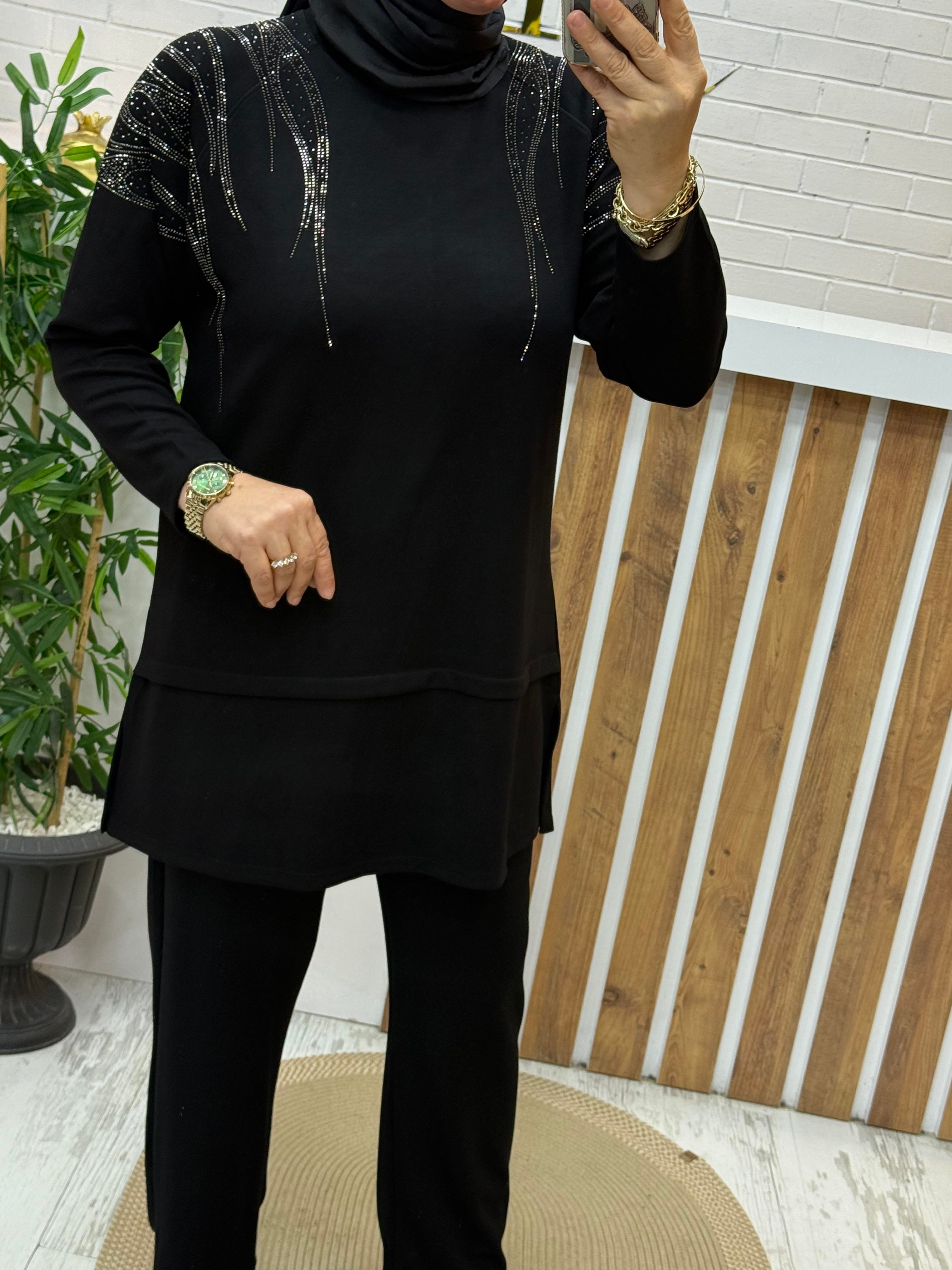 OMUZLARI TAŞLI İKİLİ TAKIM