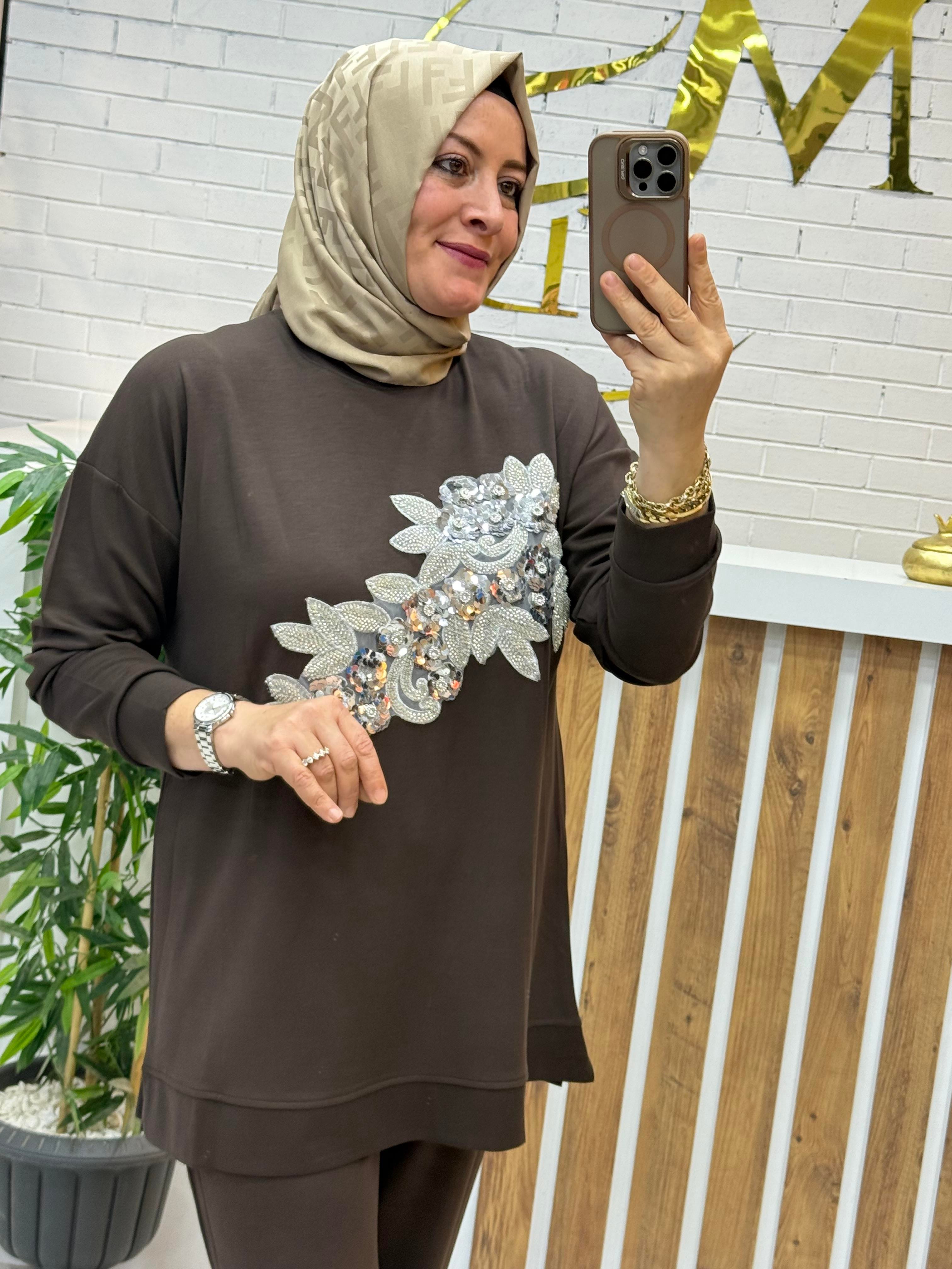 ÖNÜ TAŞ İŞLEMELİ TAKIM