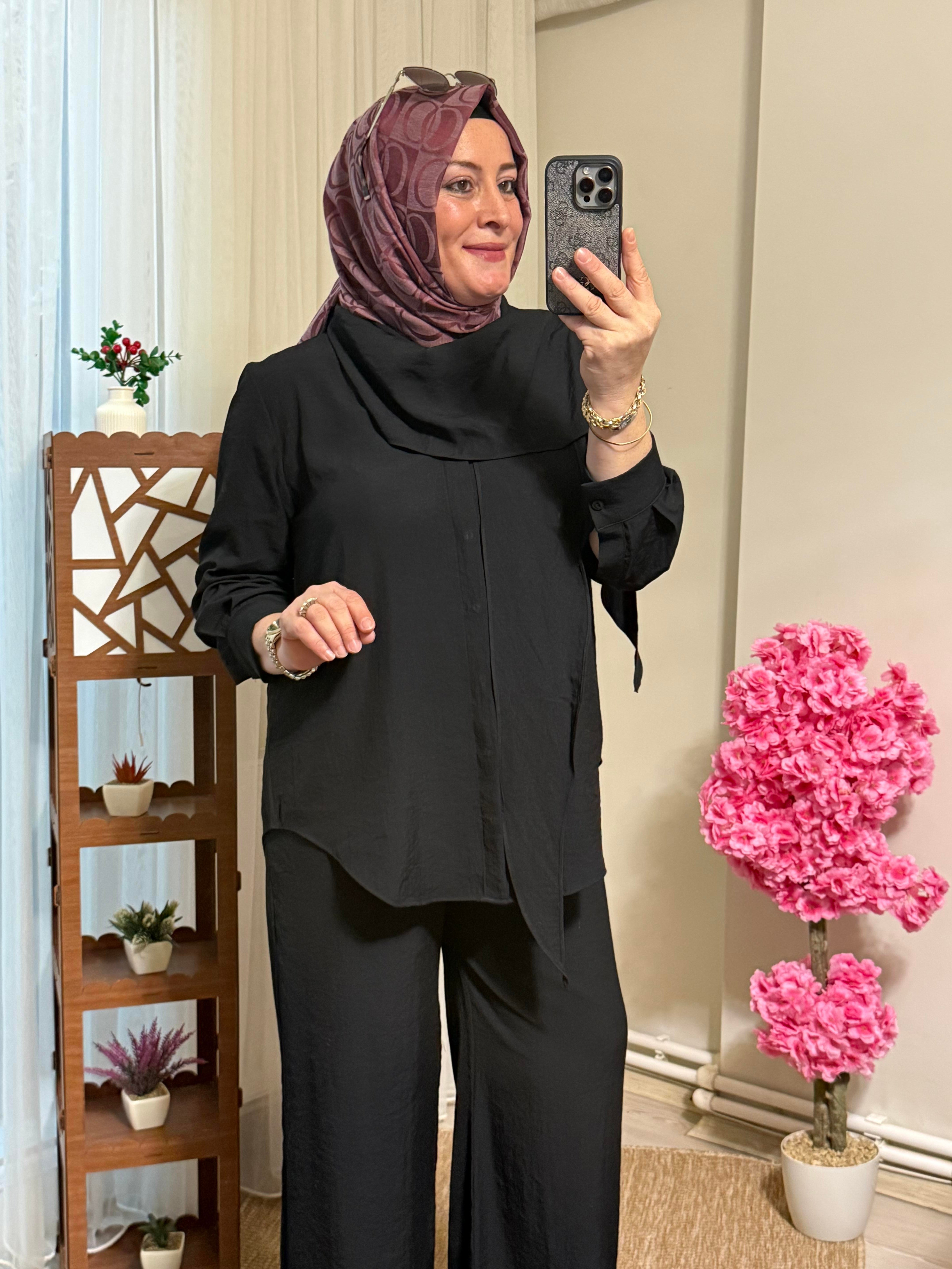 Yakası Degaje Atkılı Takım