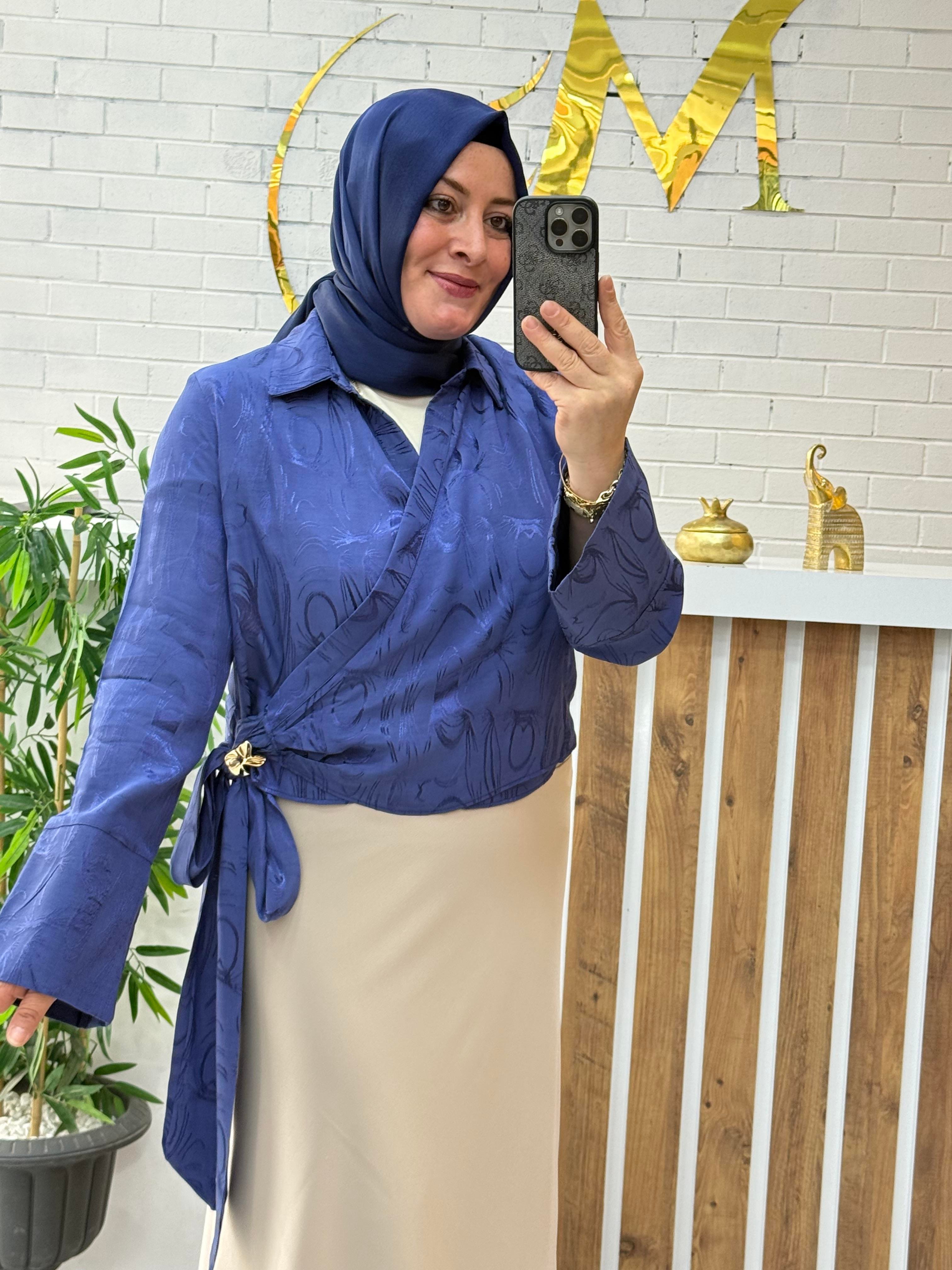 YANDAN BAĞLAMALI SATEN BLUZ