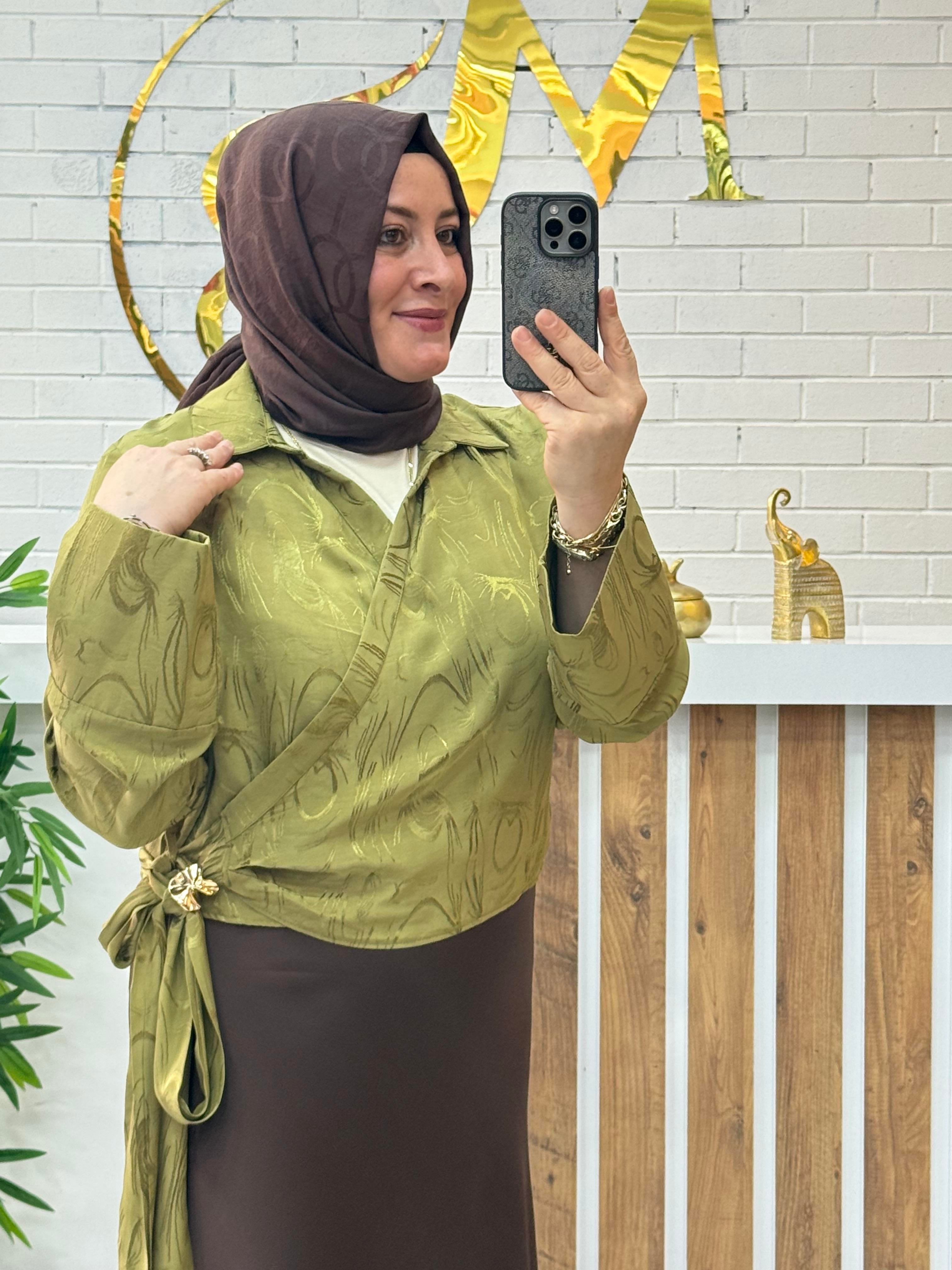 YANDAN BAĞLAMALI SATEN BLUZ