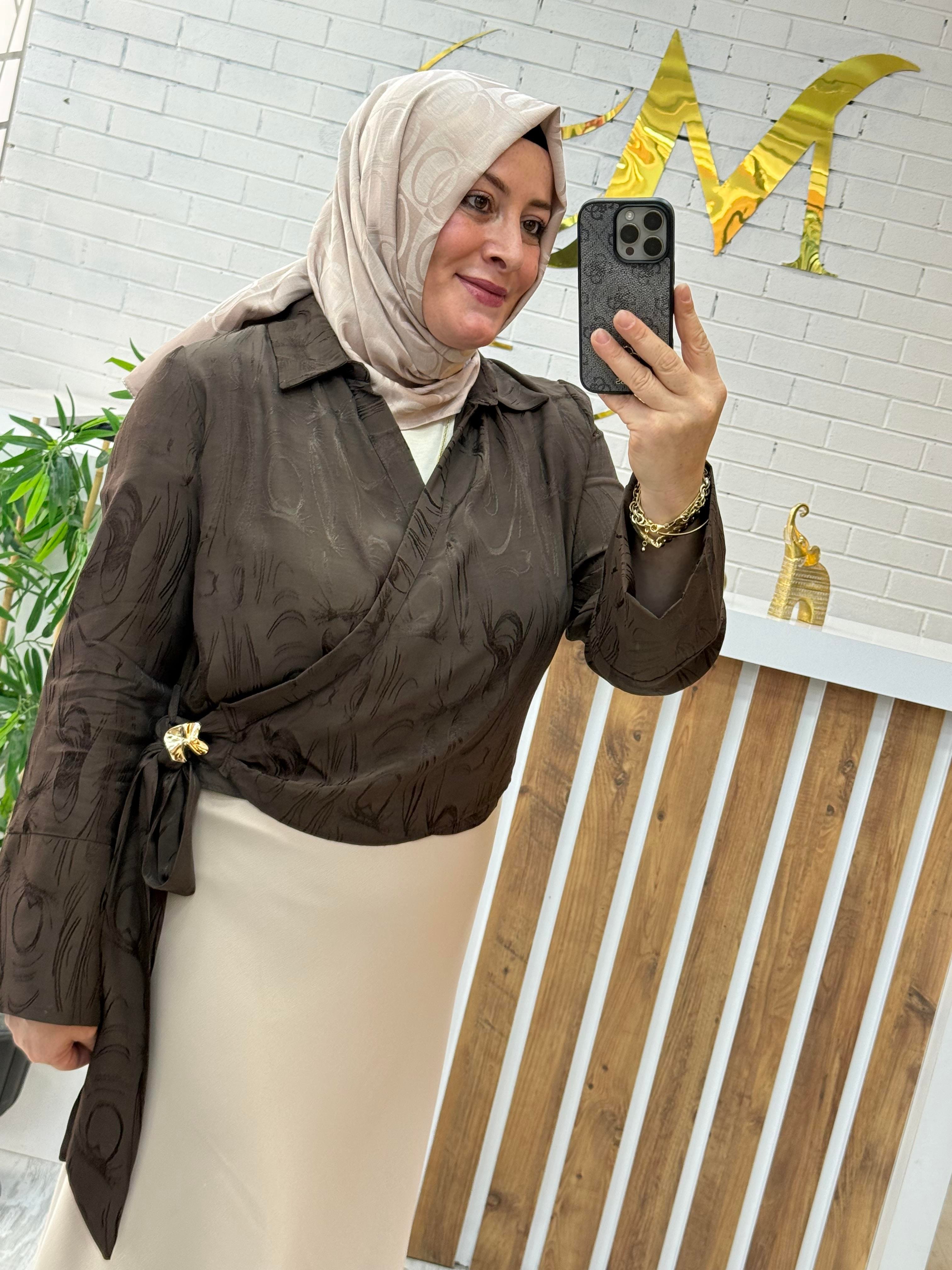 YANDAN BAĞLAMALI SATEN BLUZ