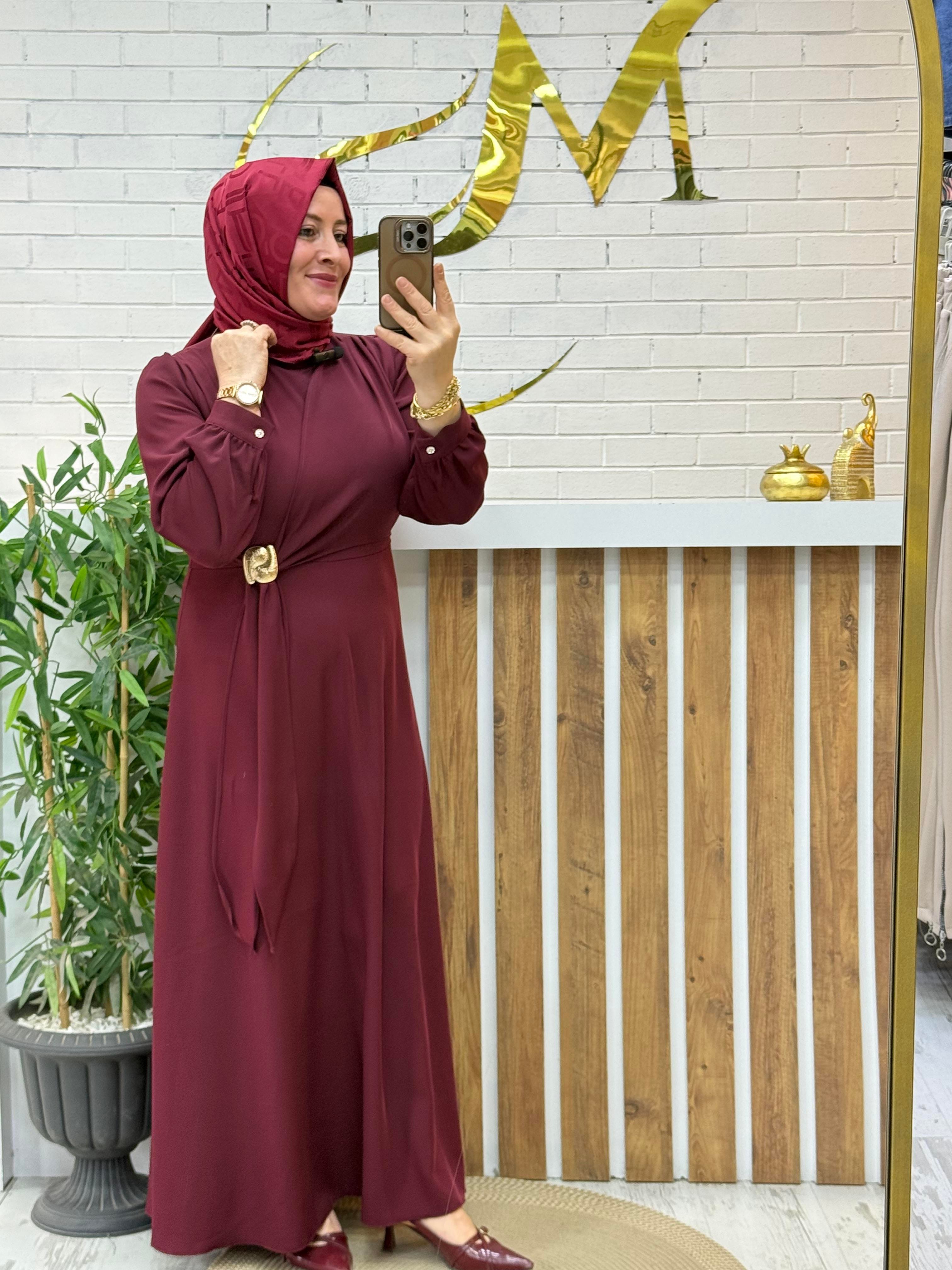 ZARİF VE ŞIK PRADA ELBİSE
