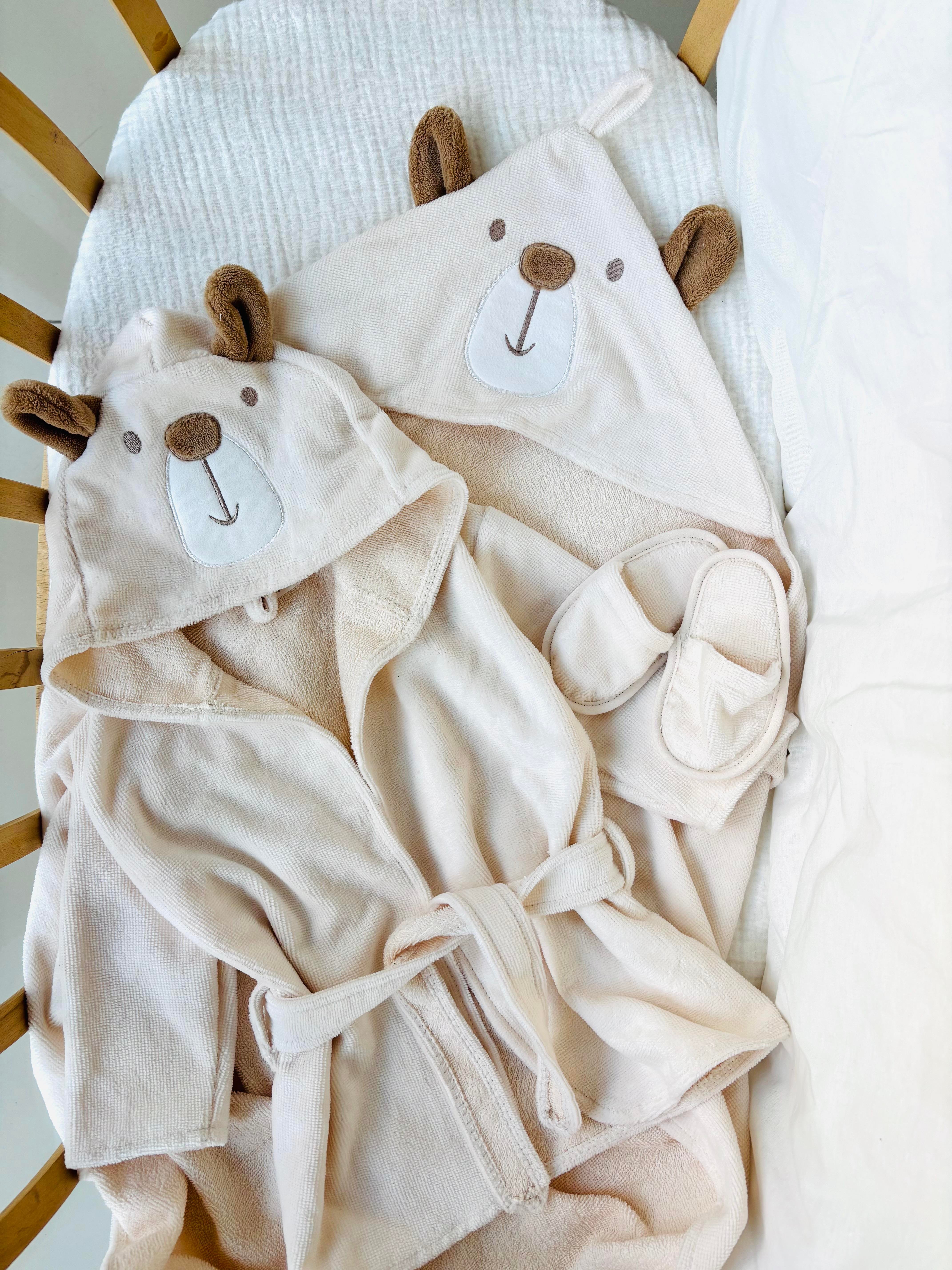 Bear Krem Bornoz Takım