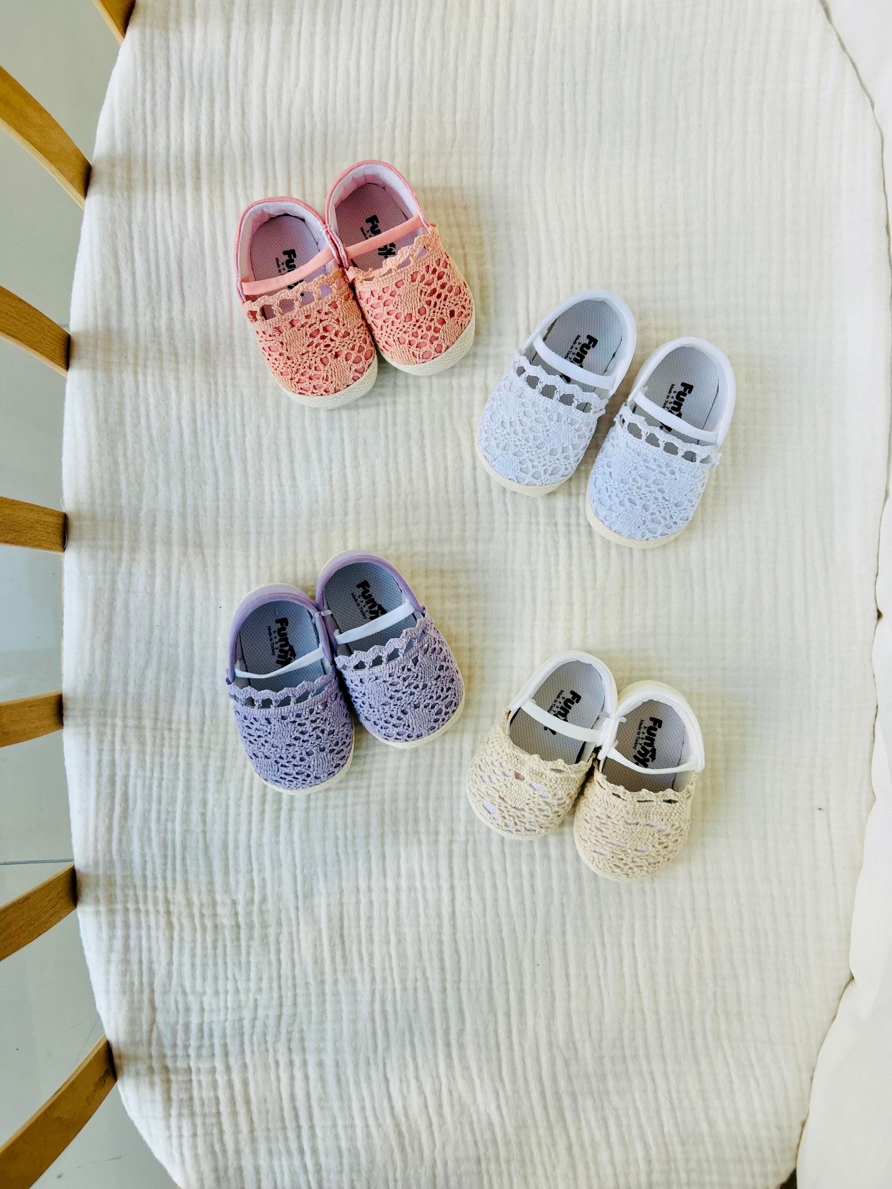 Fistolu Kız Bebek Babet