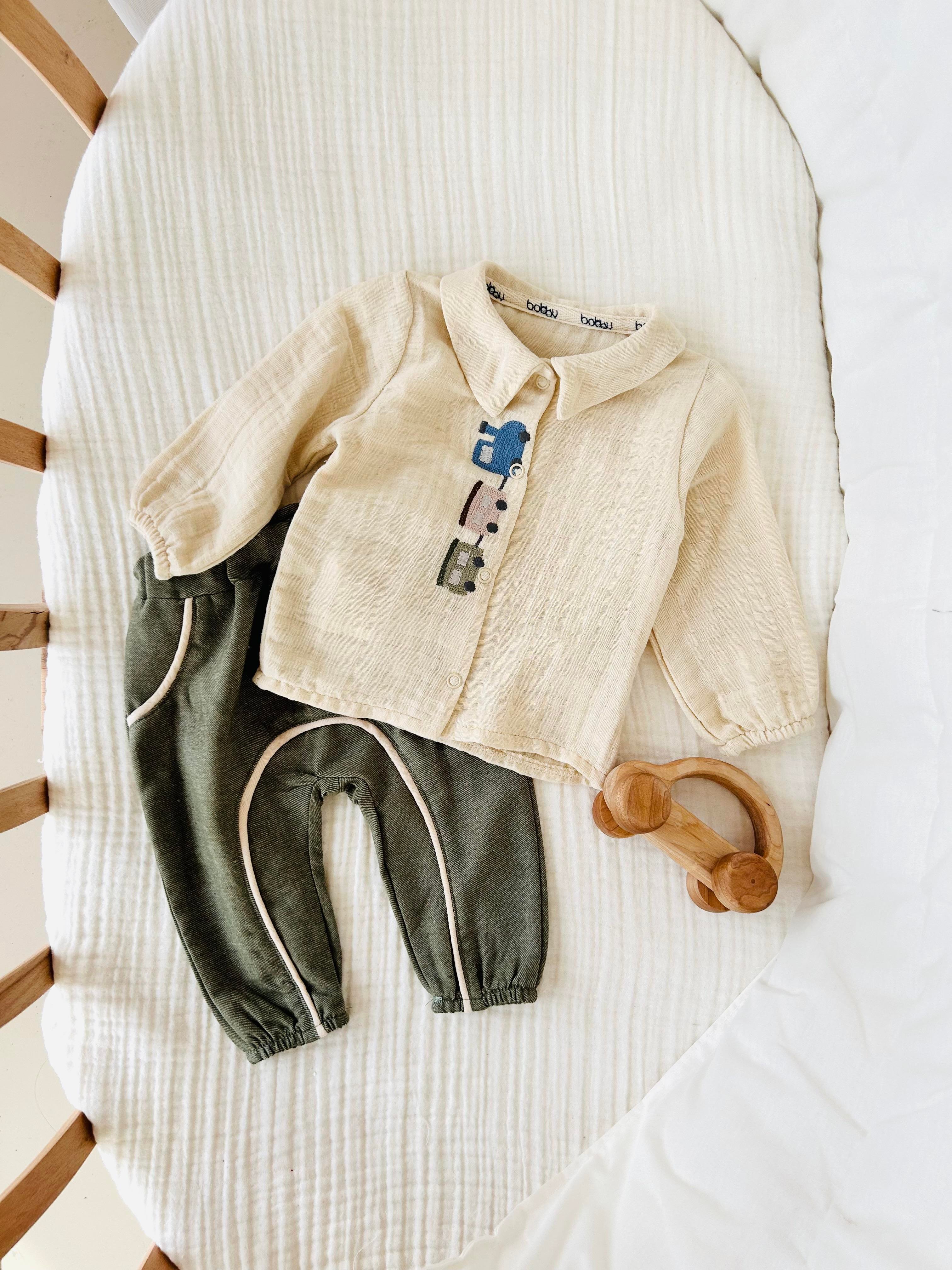 Fred Müslin Gömlekli Takım