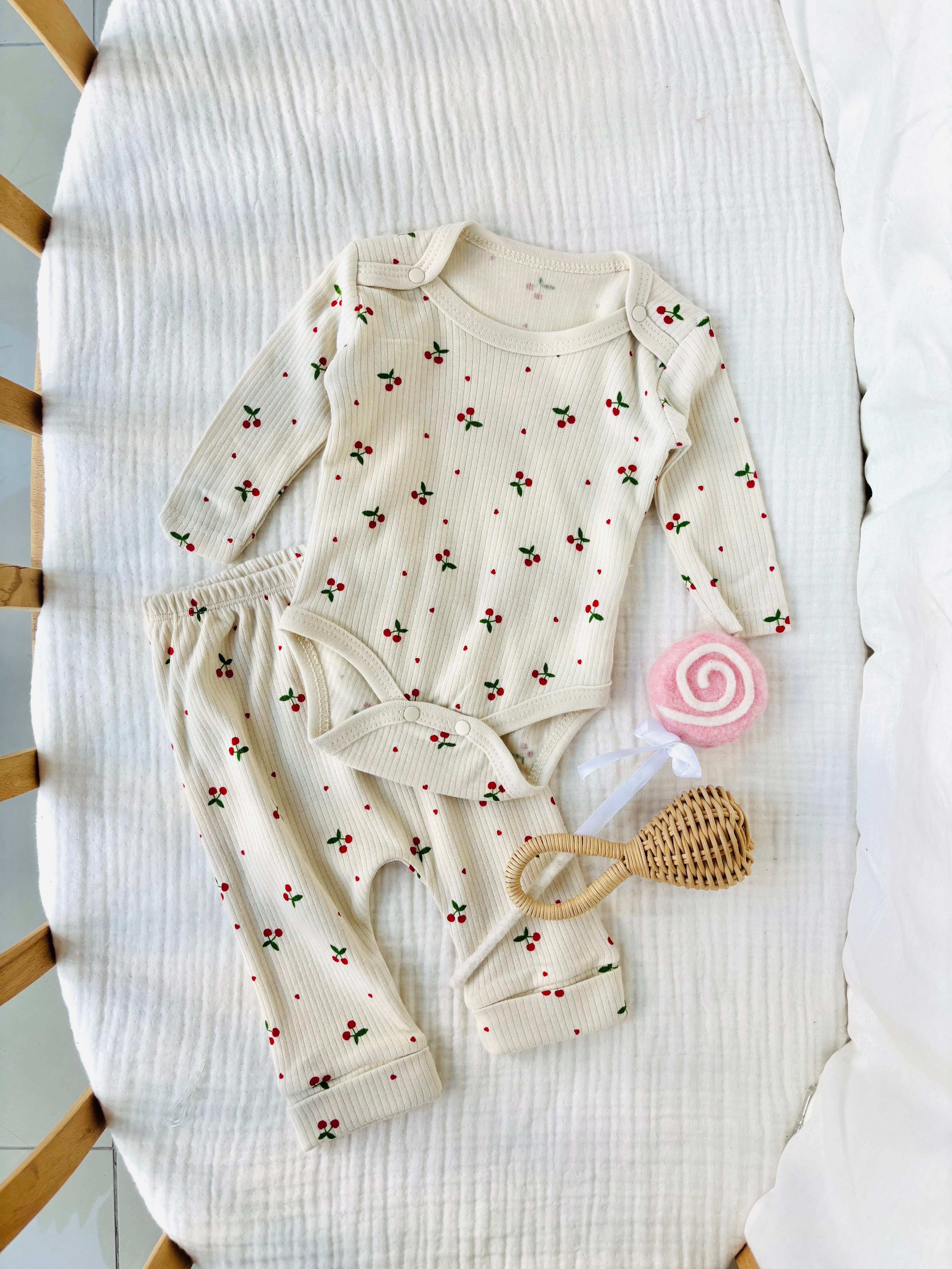 Kiraz Alt Üst Takım