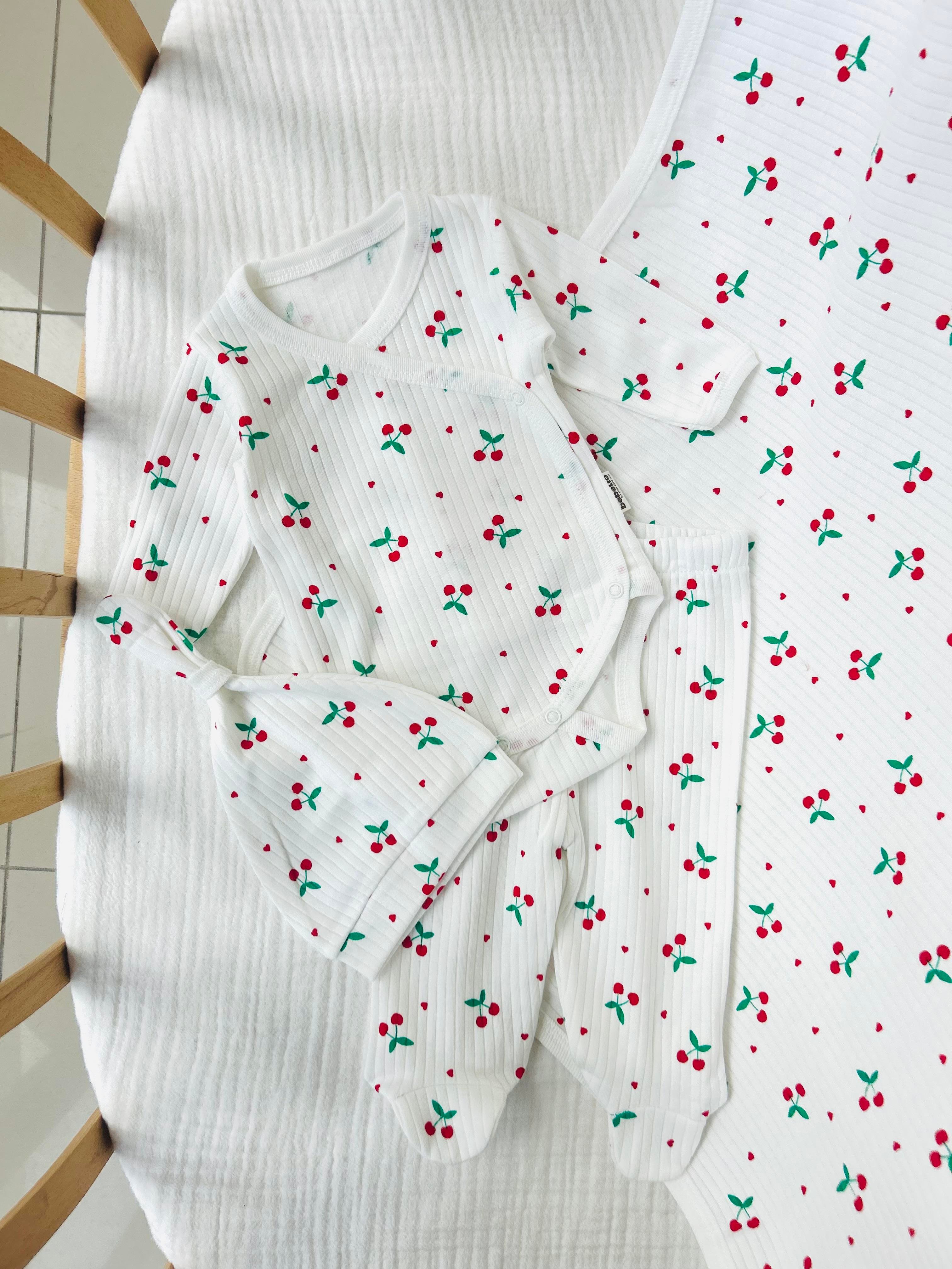 Kiraz Desenli Battaniyeli Set