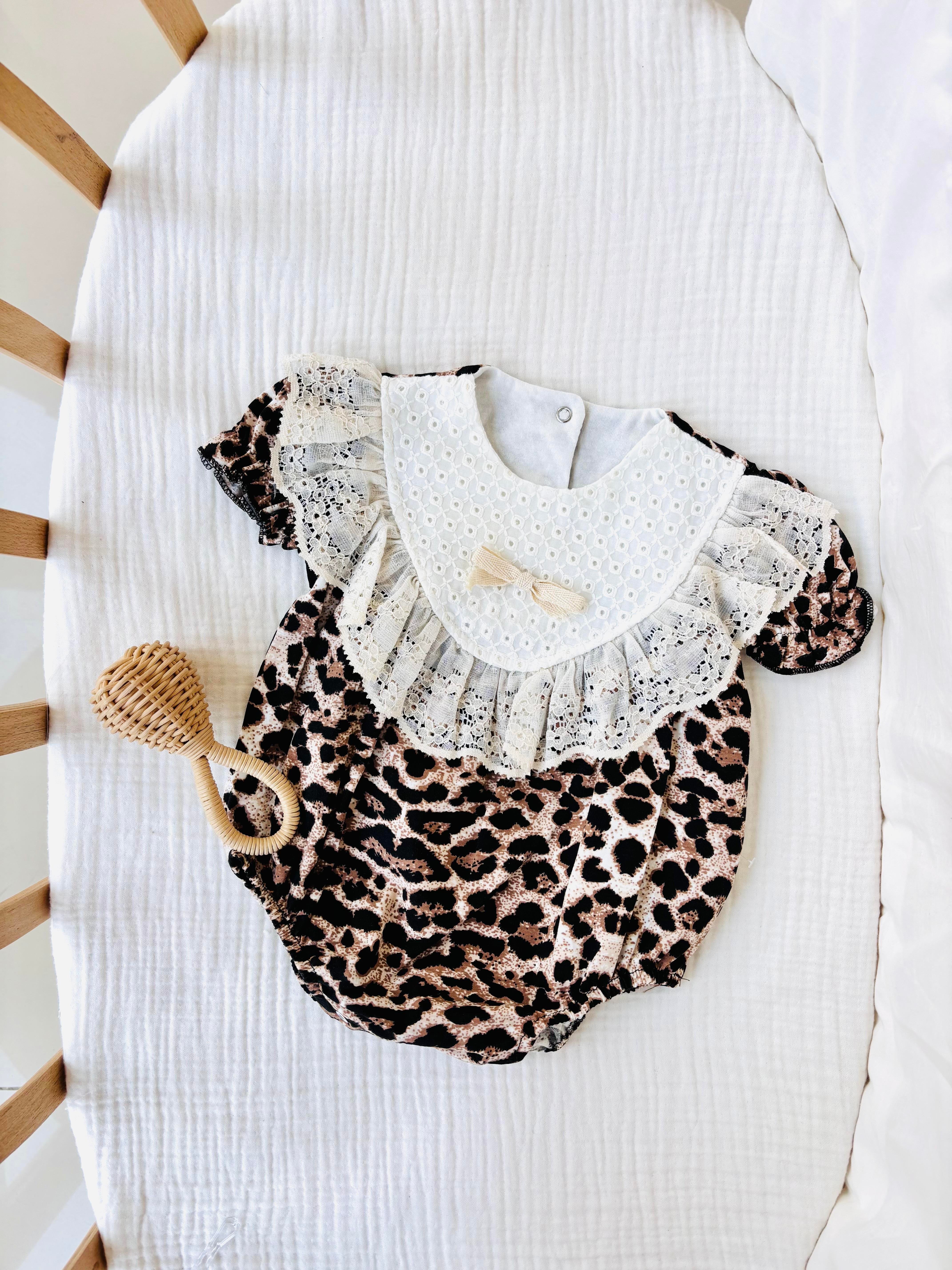 Lora Leopar Romper
