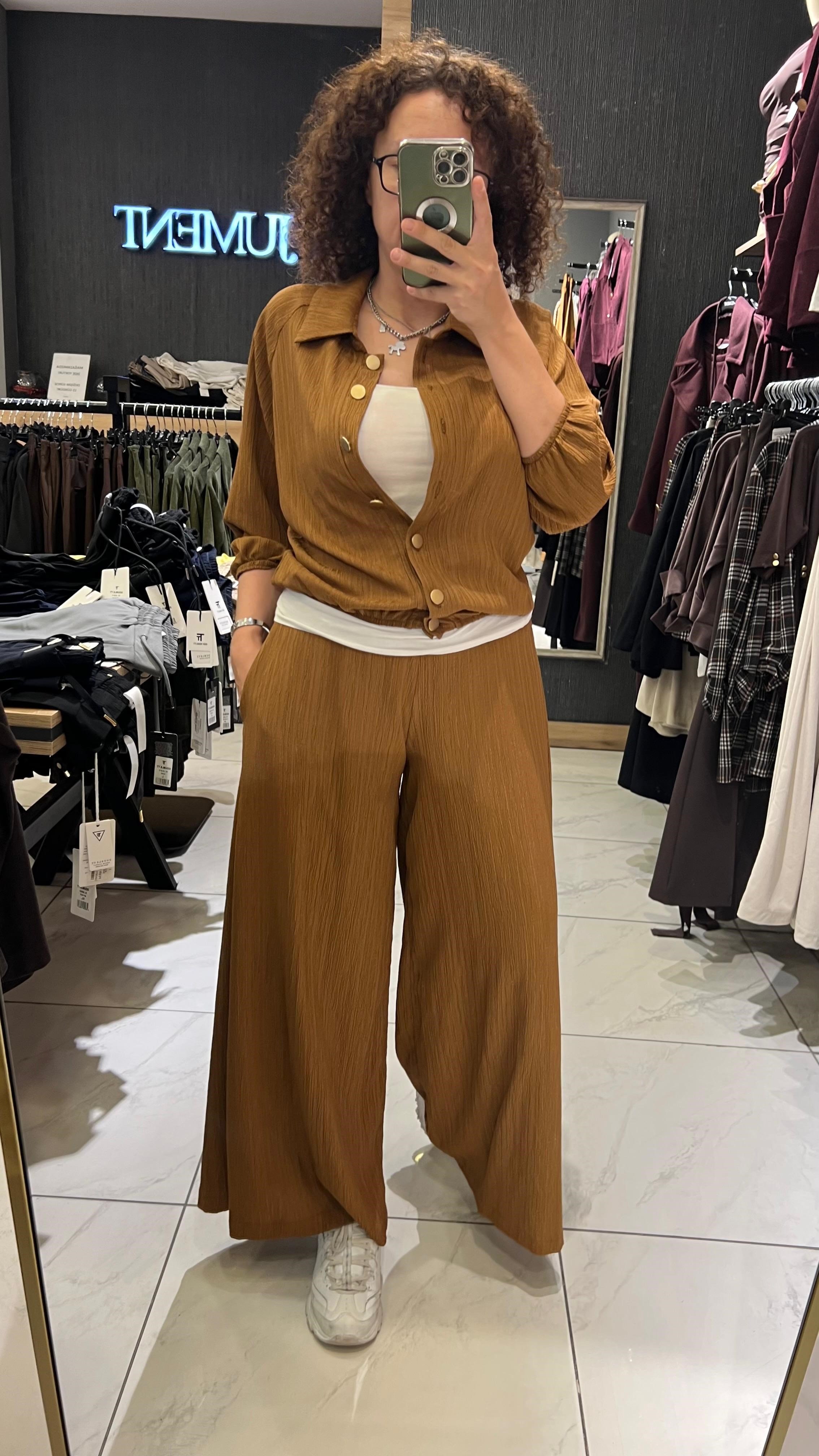 ÖNDEN DÜĞMELİ GÖMLEK TABA