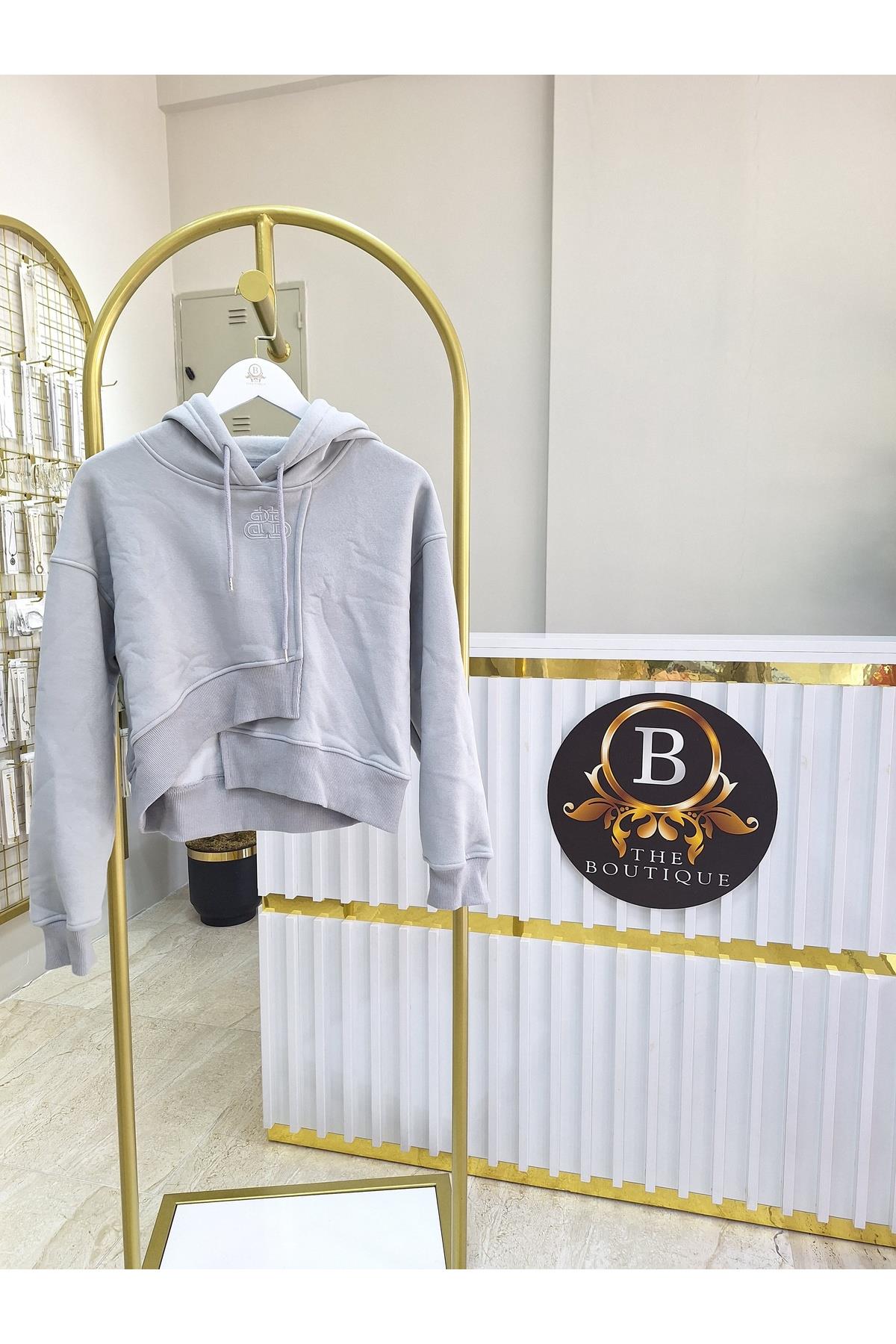 Kapişonlu Sweatshırt