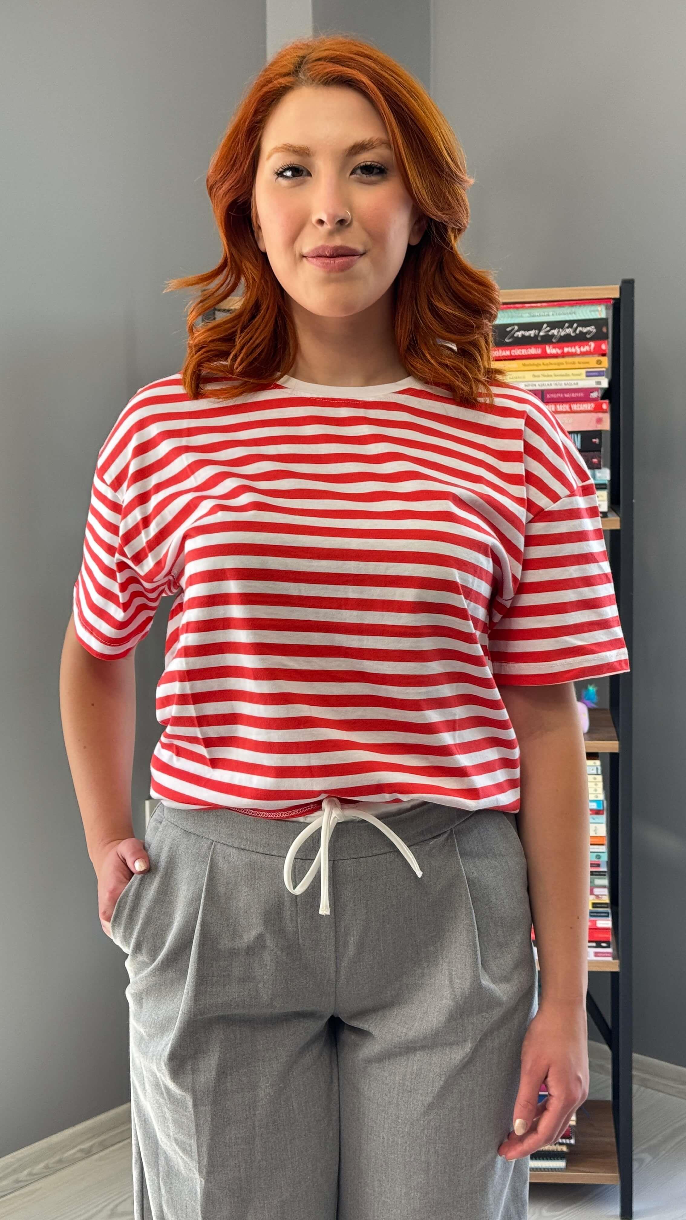 Kırmızı Çizgili Tshirt