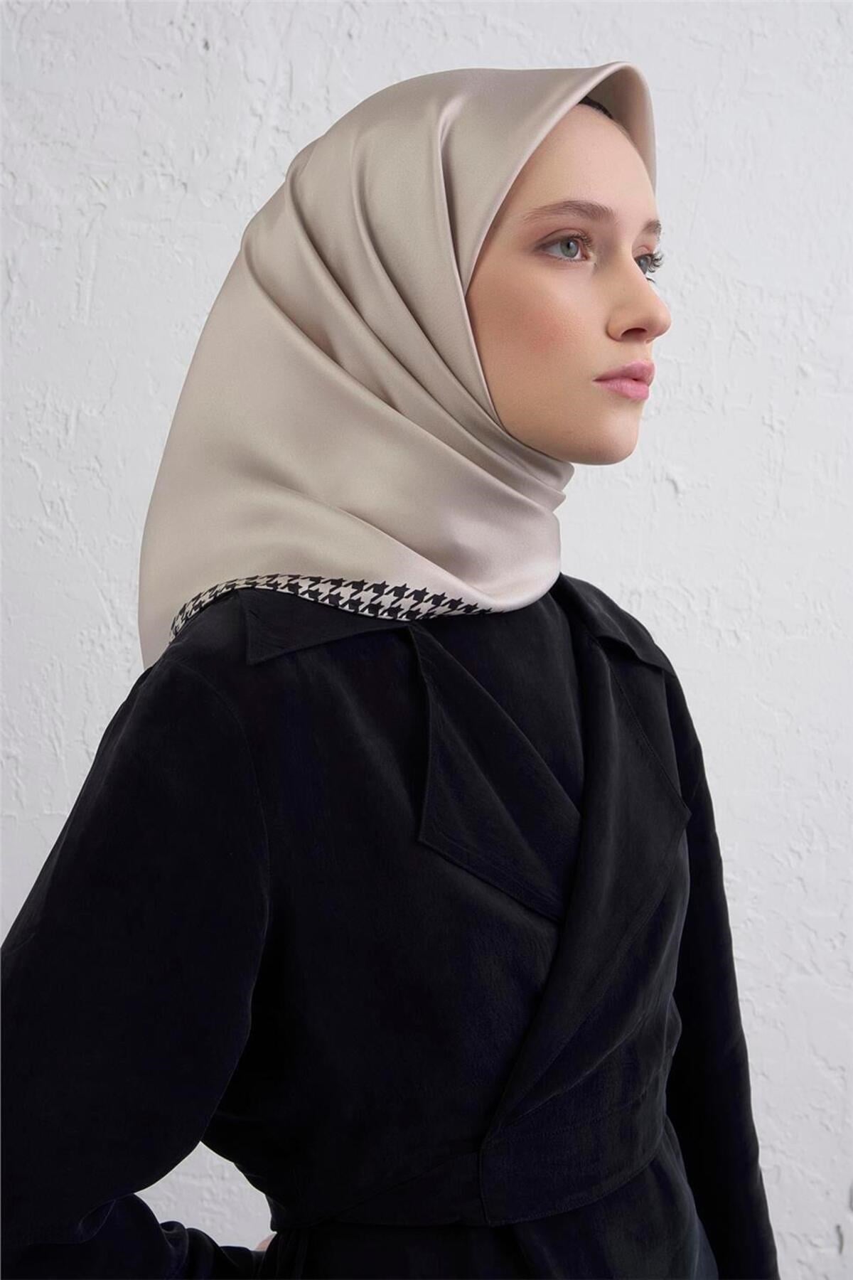 Saf İpek Sura Eşarp 9443D 01