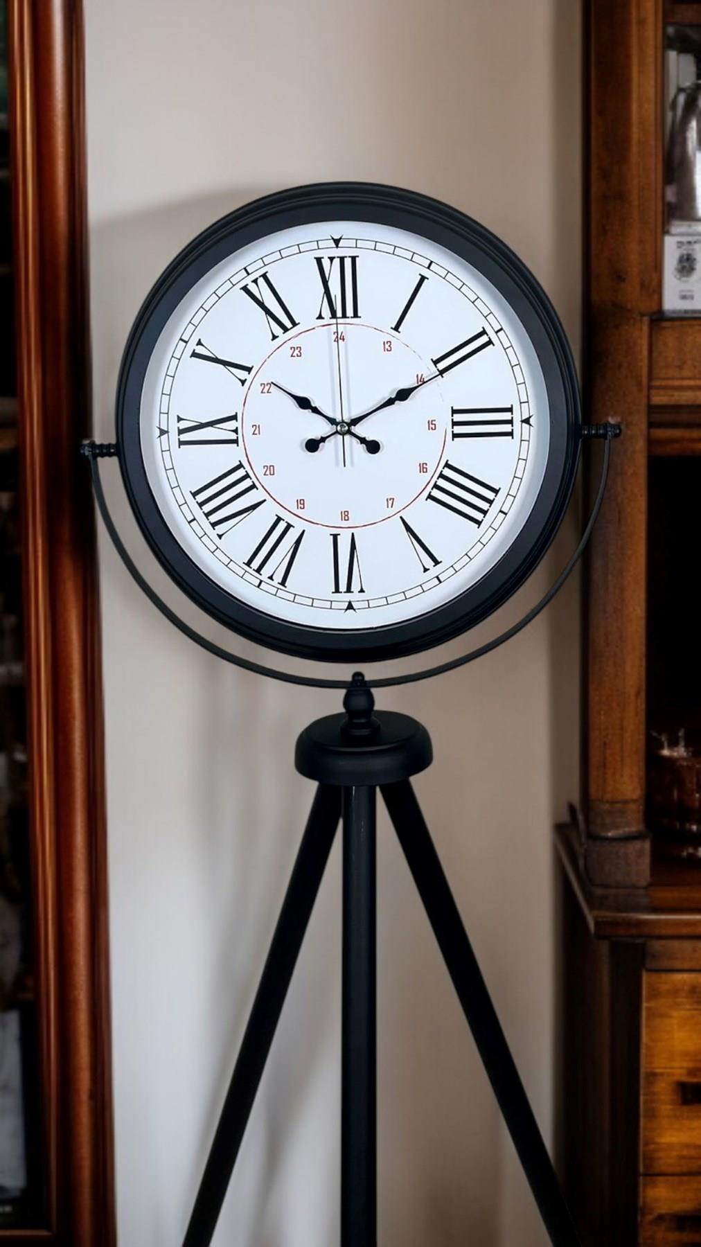 Zentime Siyah Roma Rakamlı Lüks Tasarım Tripod Ayaklı Saat