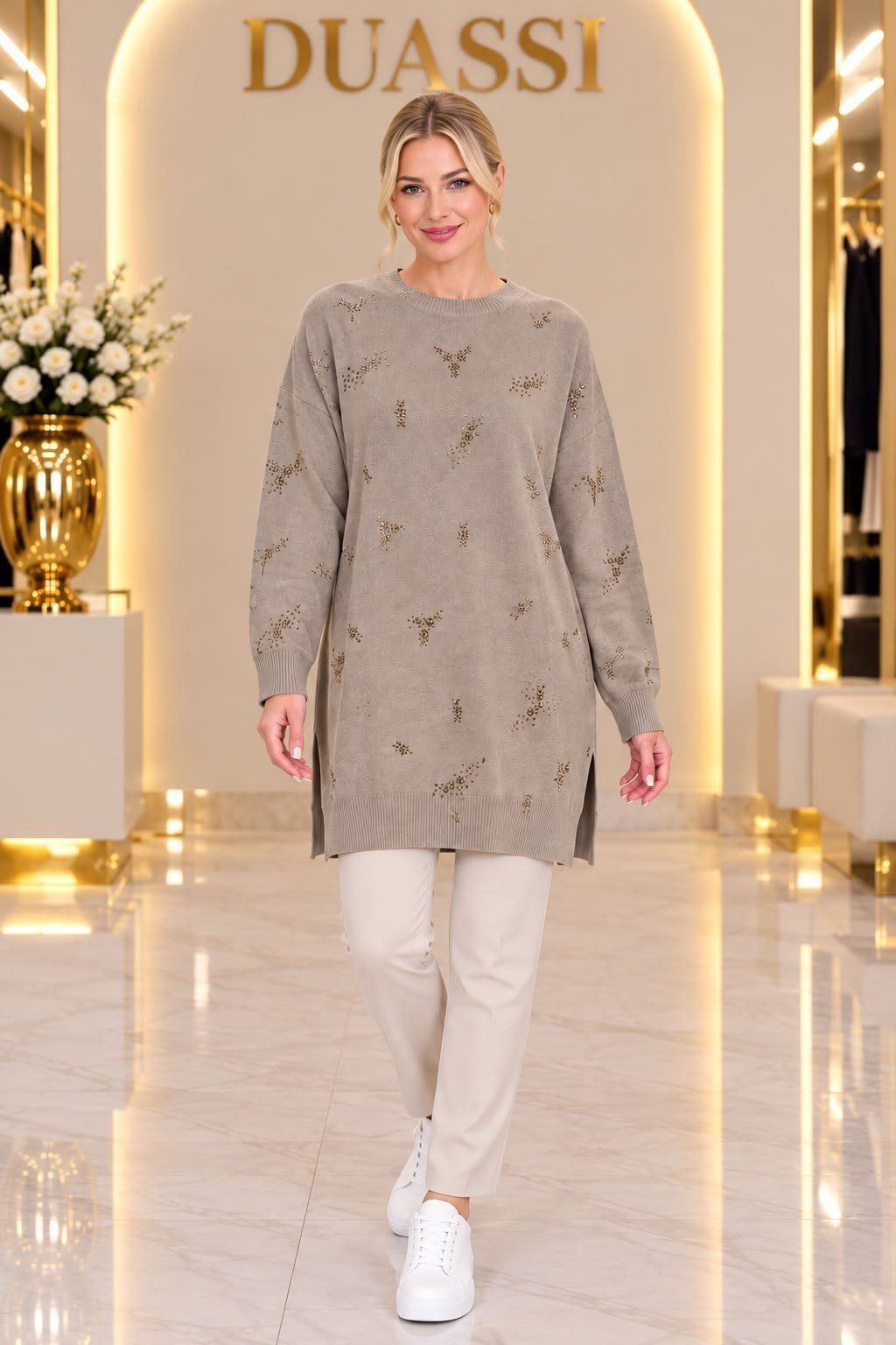 21818 Serpme Çiçek Taşlı Tunik