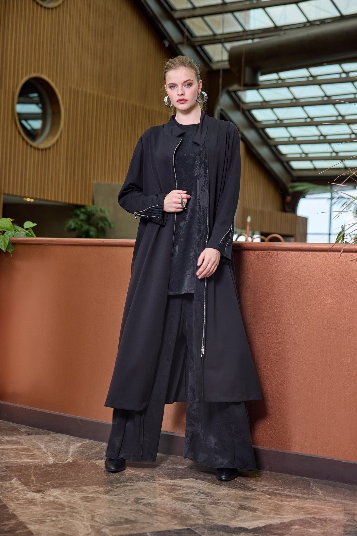 38404 Kap  - SİYAH