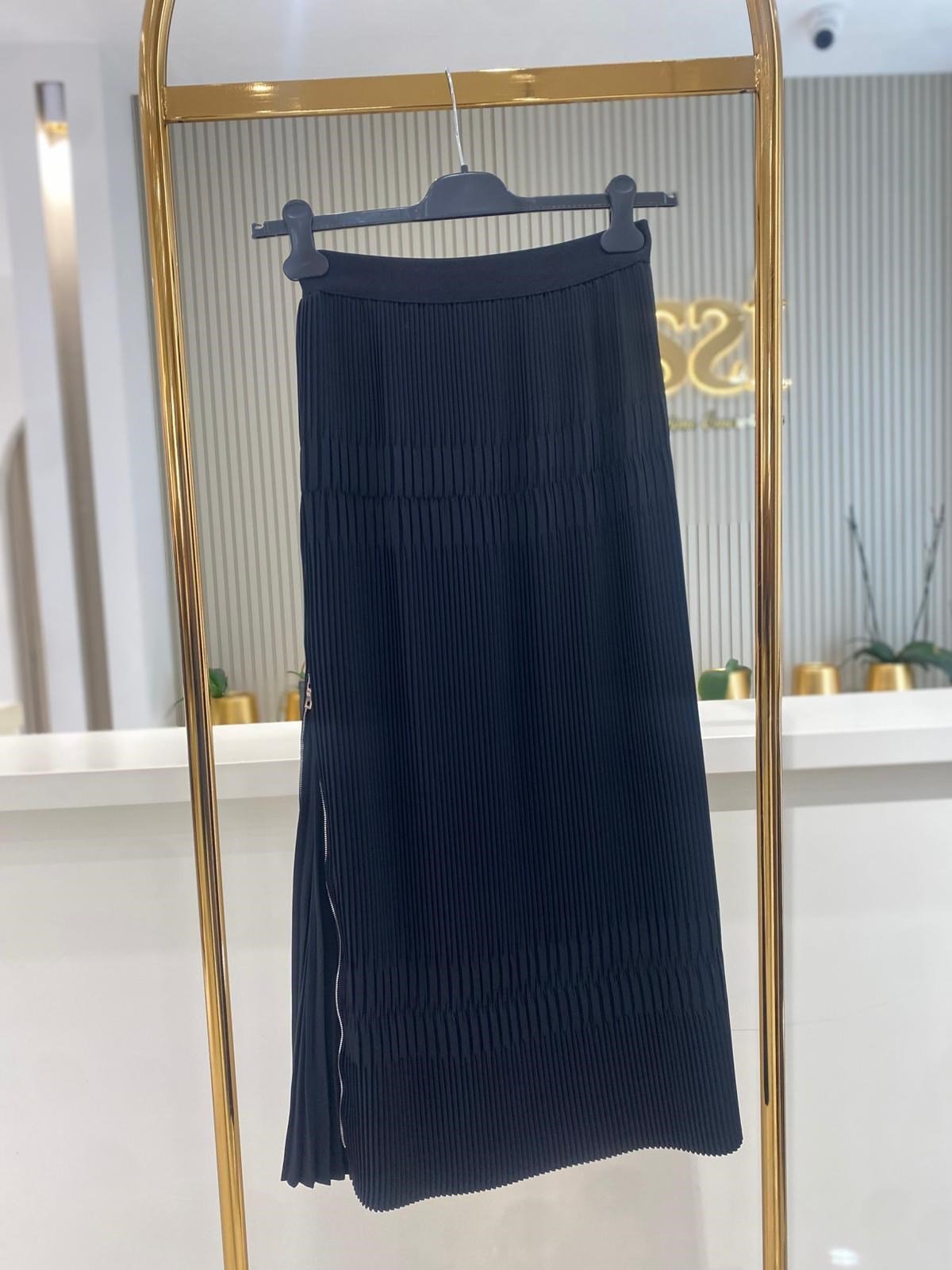 38921 Etek  - SİYAH