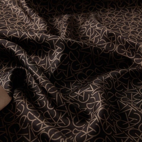 İpekevi Typo Monogram Browni Tivil İpek Eşarp 1119 - GRİ