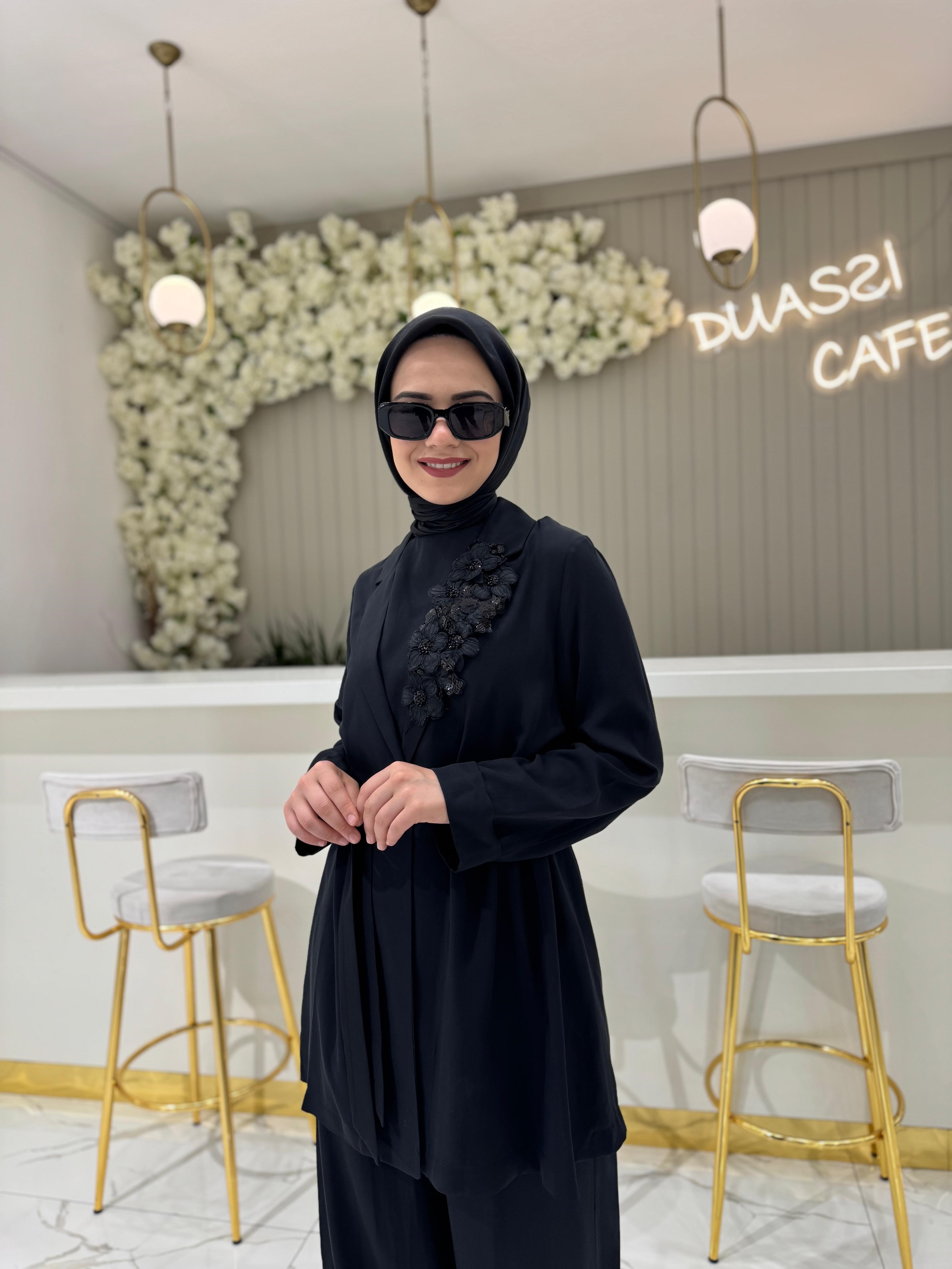 Nurcan Çetin 25600 Takım  - SİYAH