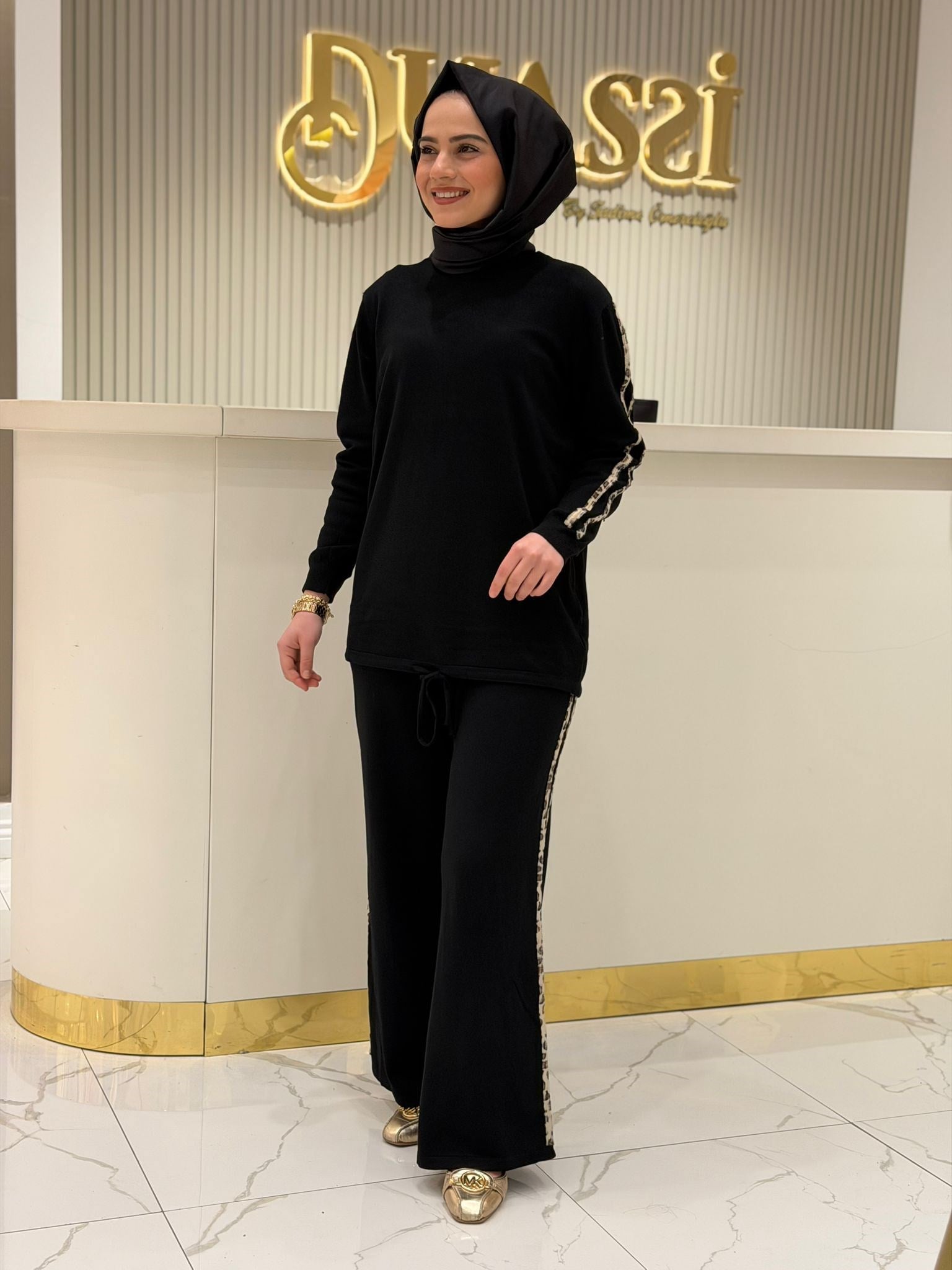 Tkm.22017.1 Leopar Şeritli Pantolonlu Triko Takım