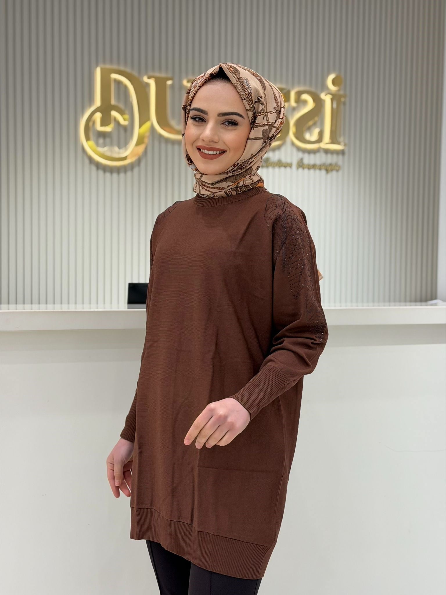 Tnk.21721.1 Omzu Yaprak Taş Baskılı Rayon Tunik