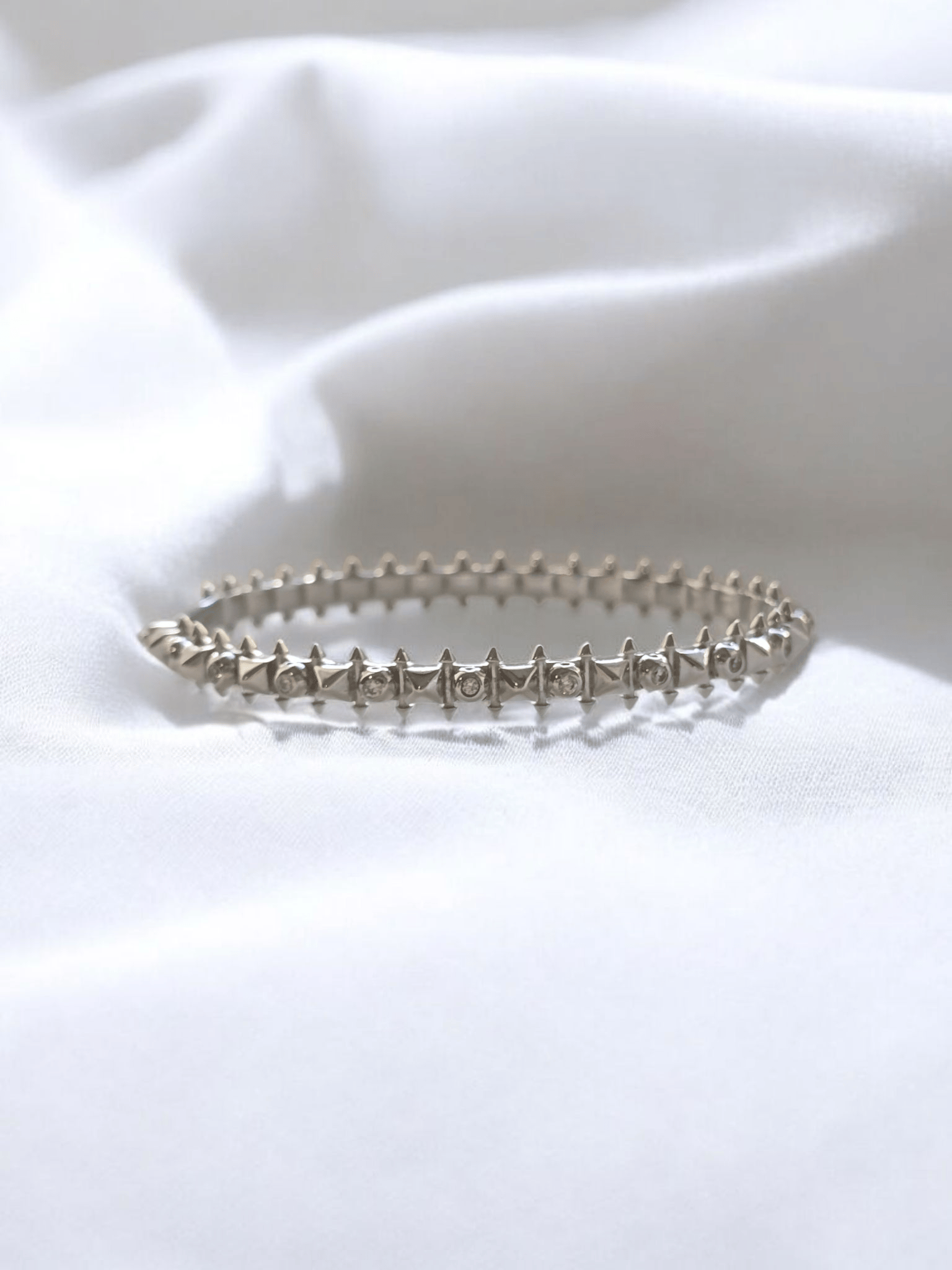 Çivi Silver Kelepçe