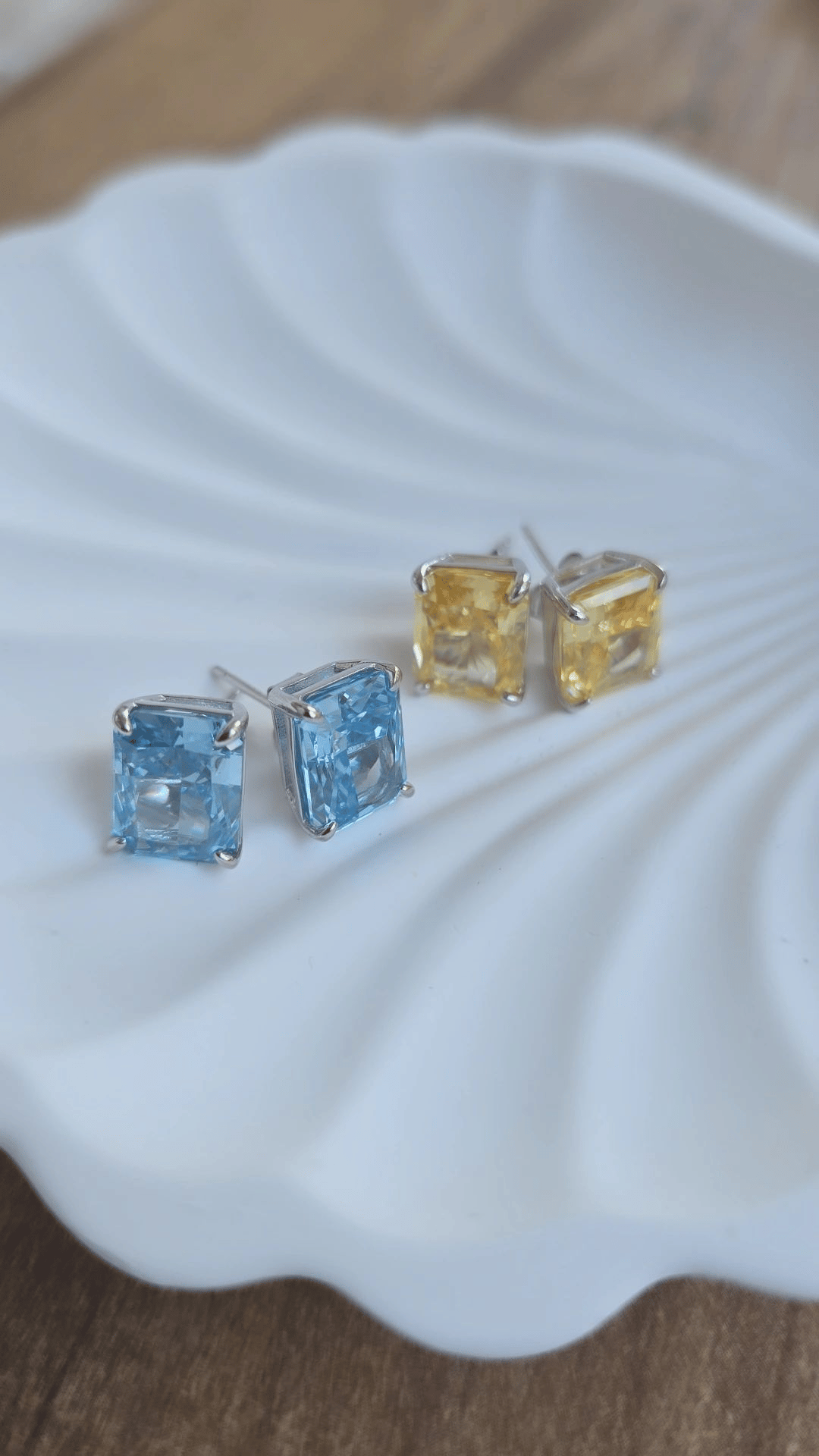 Ice Cut Şampanya Dikdörtgen Küpe