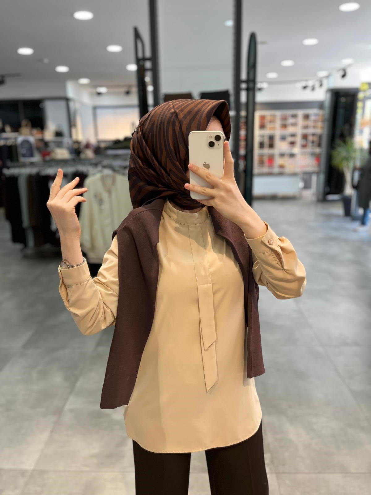 Qotans Fular Detaylı Bluz - Hardal