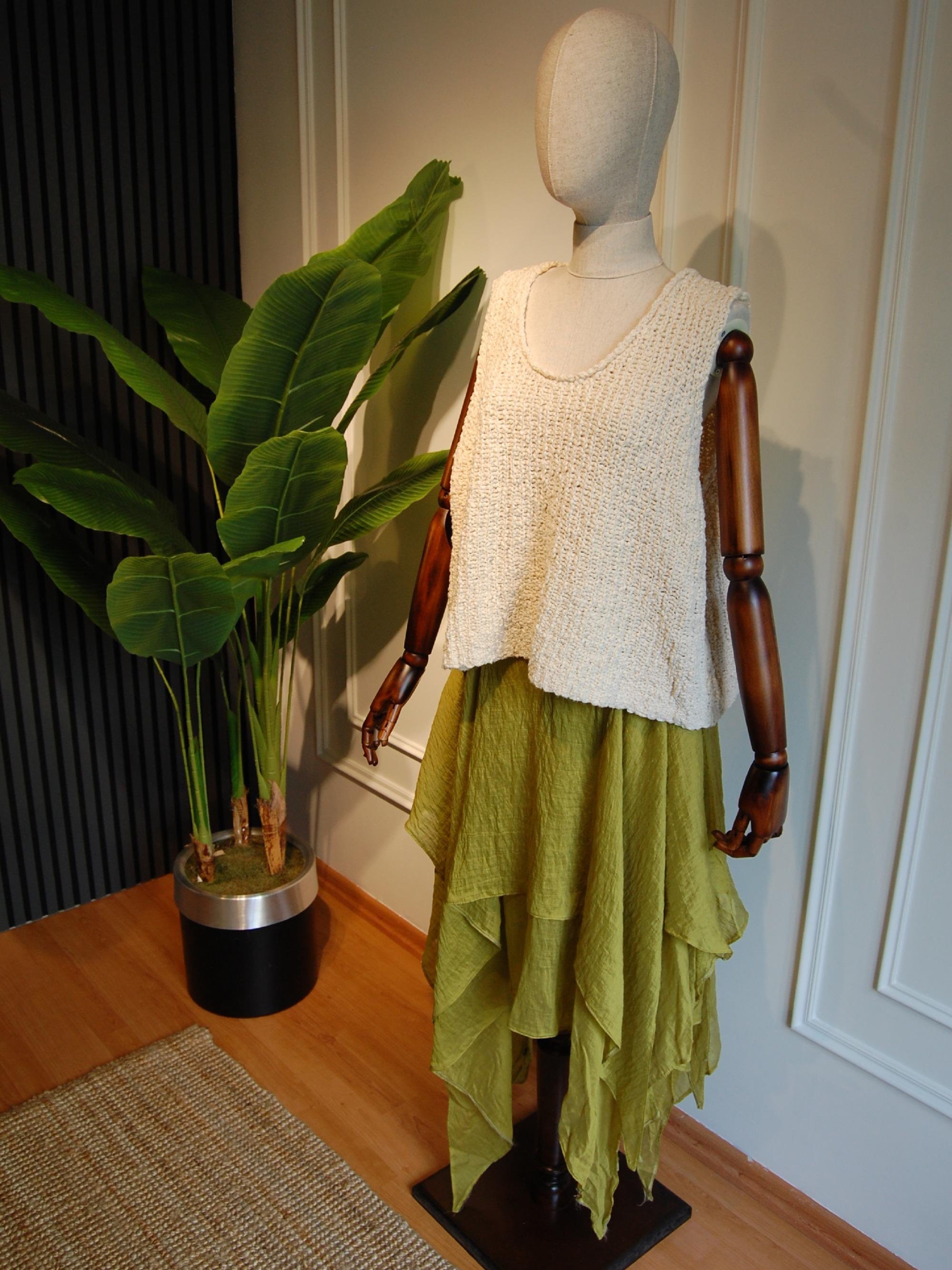 RAHAT KALIP TRİKO CROP BEJ