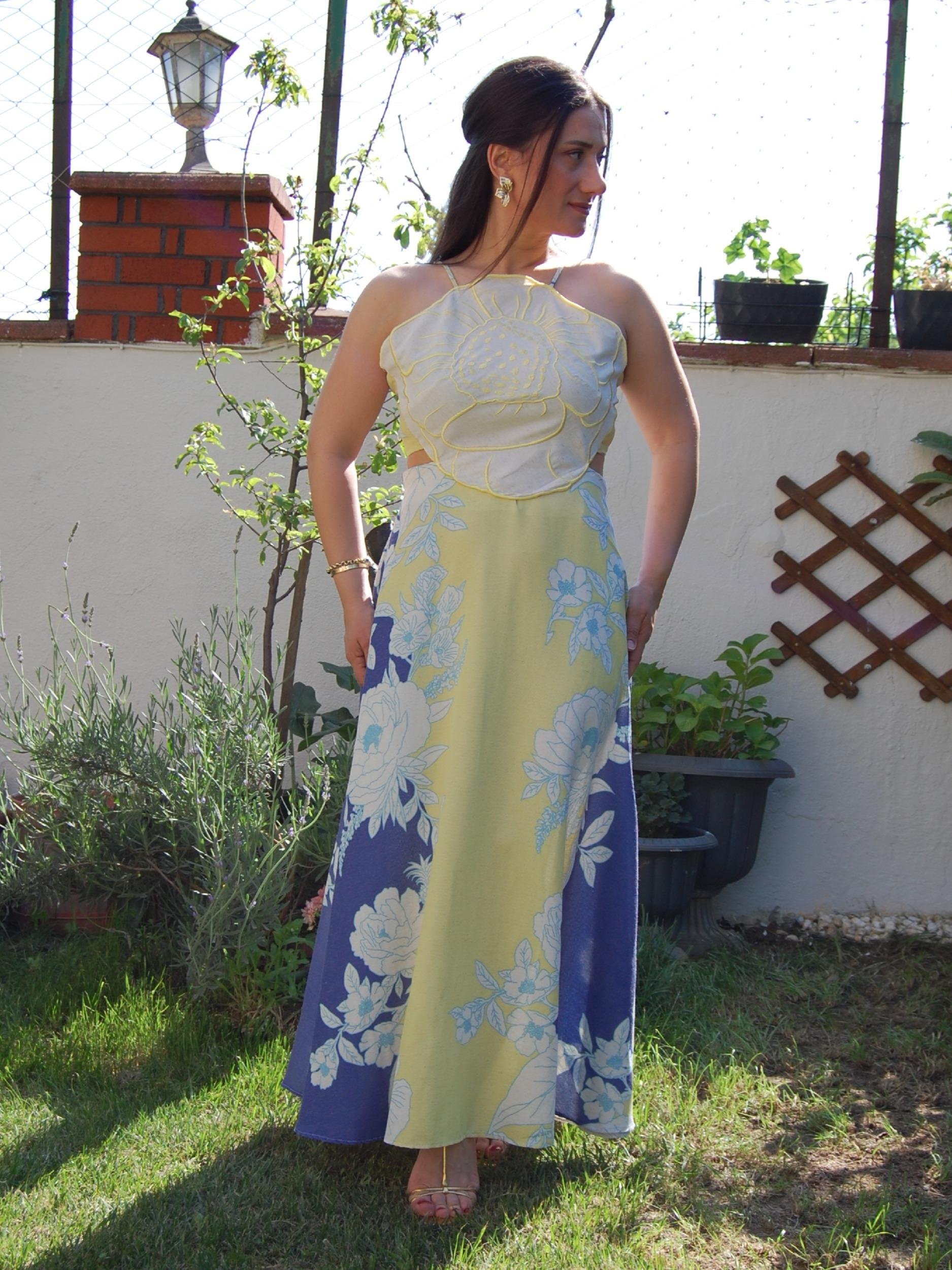 SARI SIRT DEKOLTELİ ELBİSE