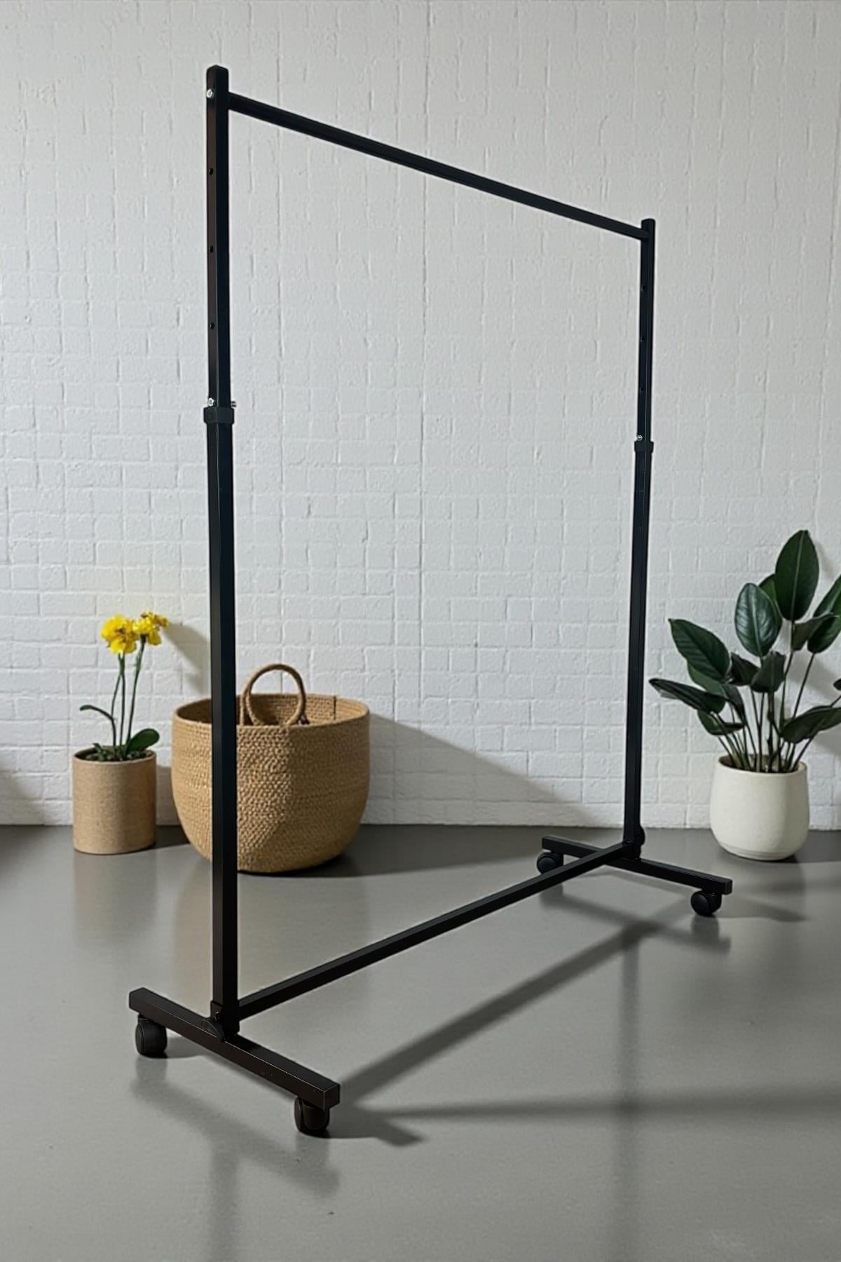 Yükseklik Ayarlı Elbise Askılığı Tekerlekli Konfeksiyon Askılık Ayaklı Eşek Askılık