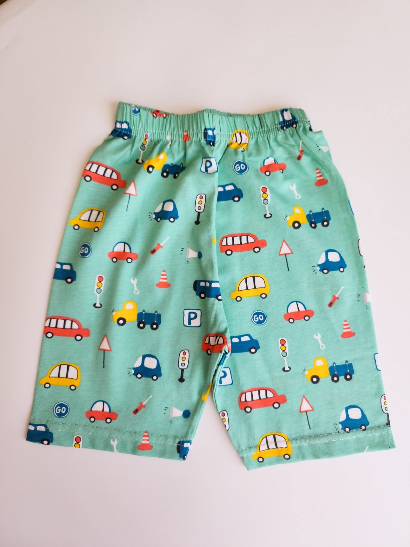 Araba Desenli Şortlu Pijama Takımı