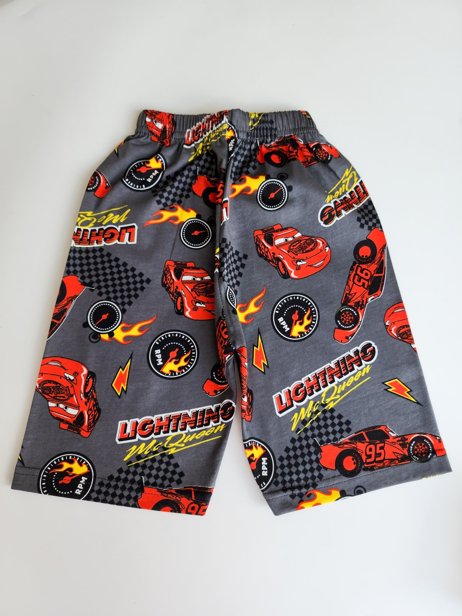 Araba Desenli Şortlu Pijama Takımı