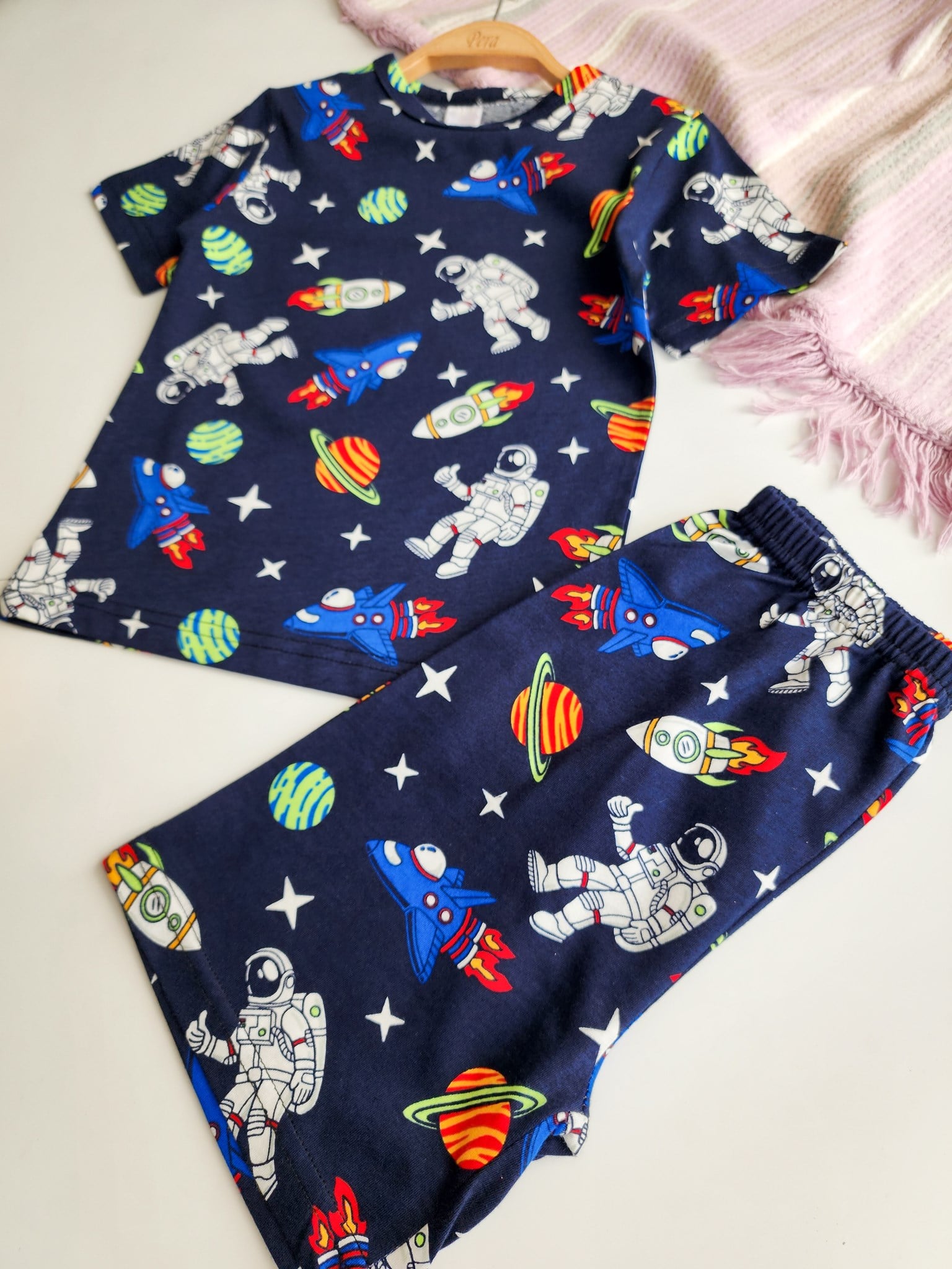 Astronot Desenli Şortlu Pijama Takımı