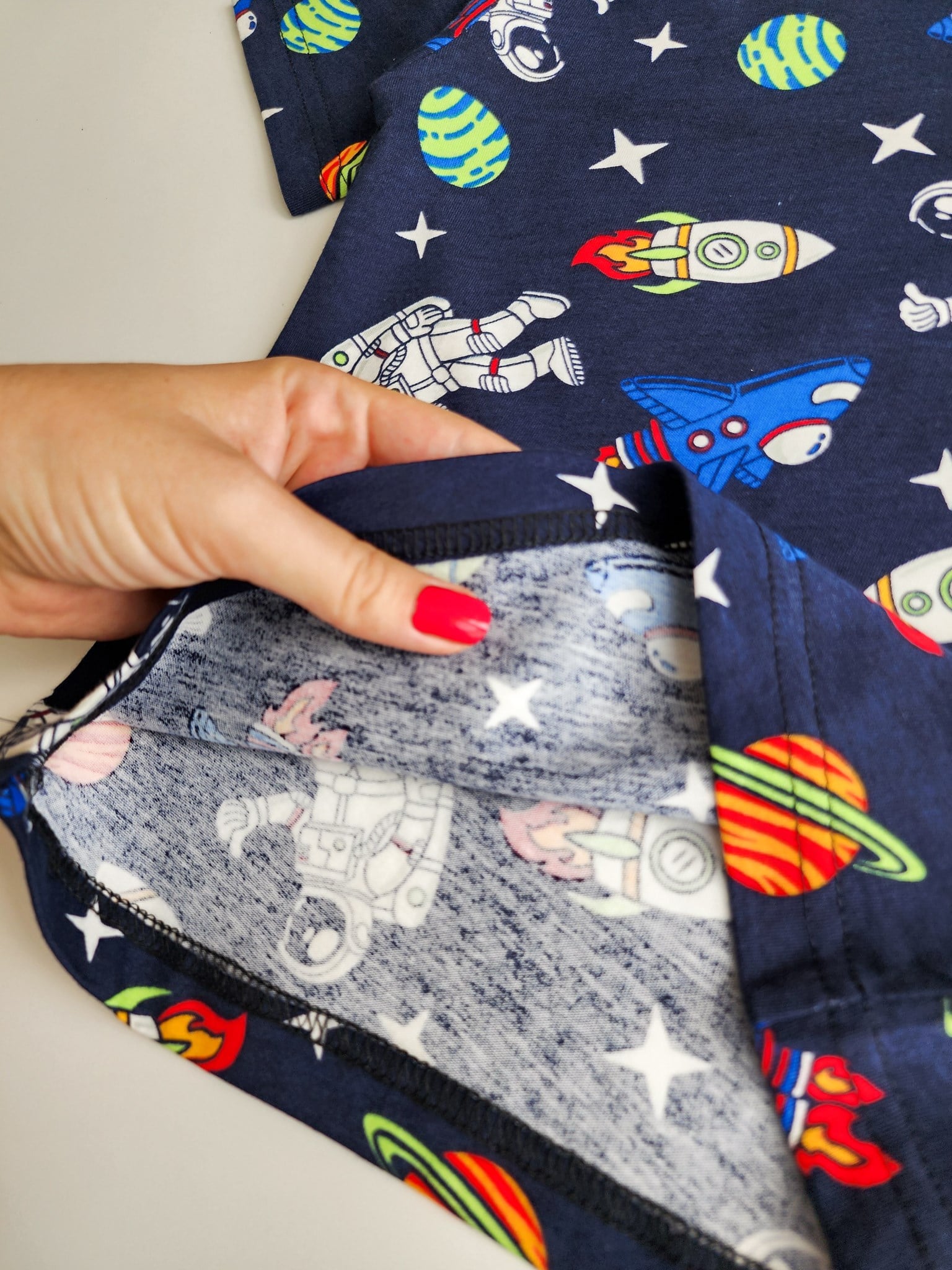 Astronot Desenli Şortlu Pijama Takımı