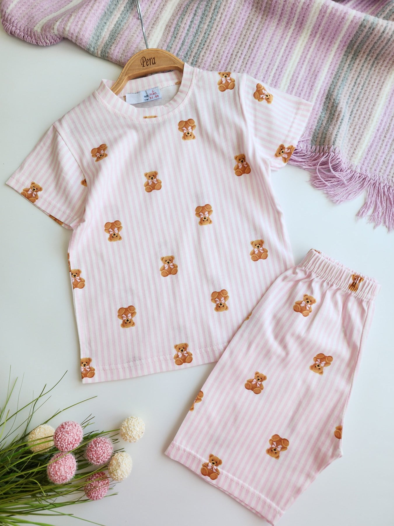 Çizgili Ayıcık Desenli Şortlu Pijama Takımı