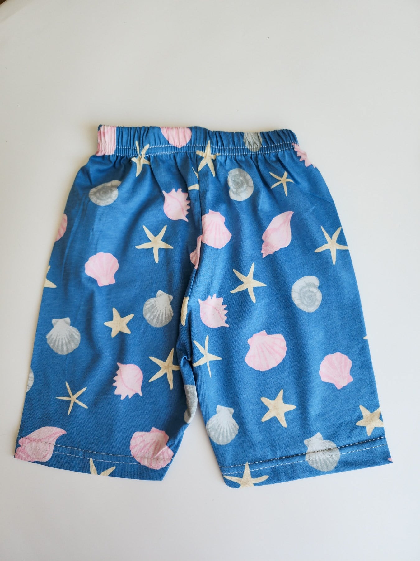 Deniz Kabuğu Desenli Şortlu Pijama Takımı