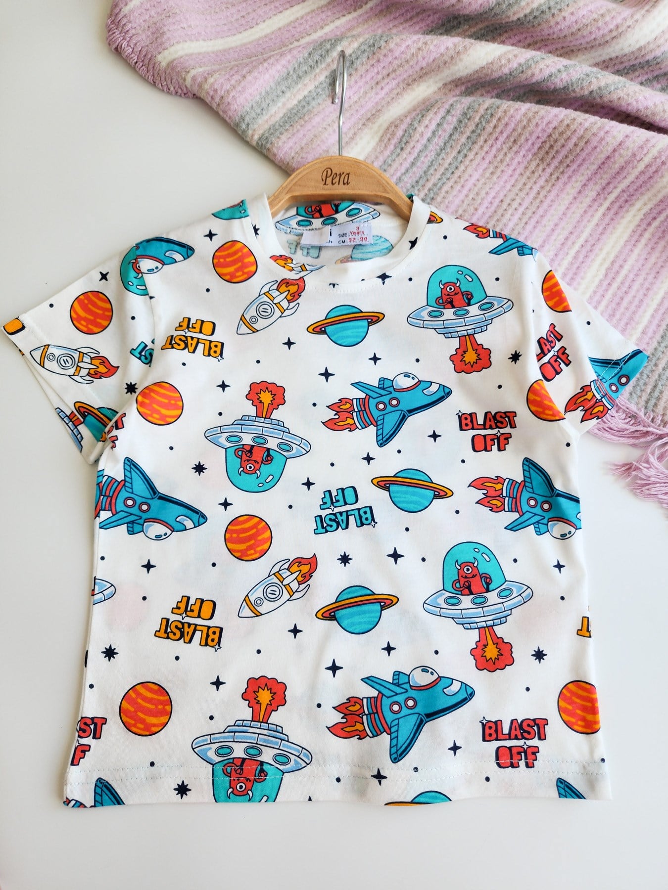 Gezegen Desenli Şortlu Pijama Takımı